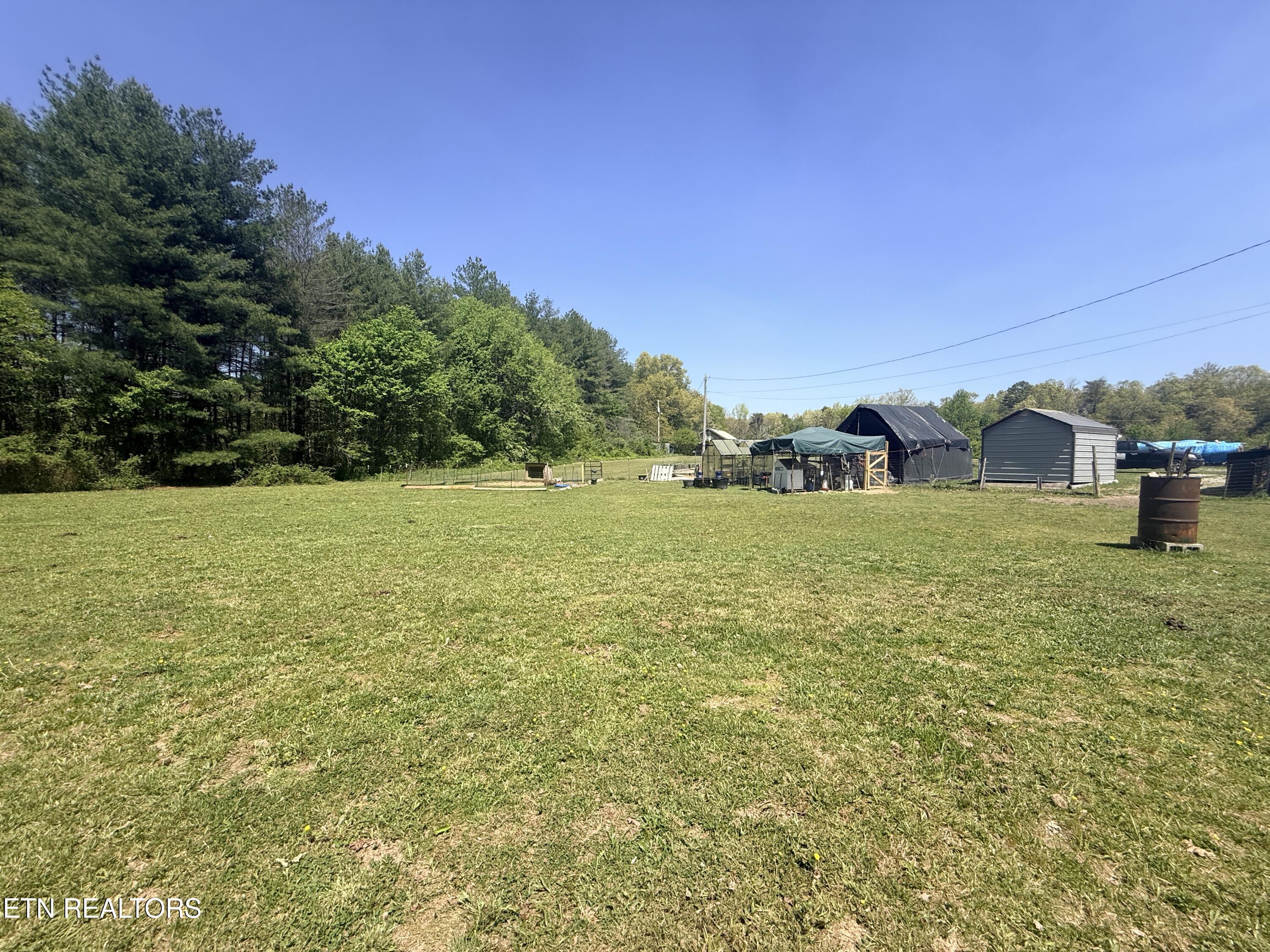 174 Claude Howard Road Deer Lodge TN 37726