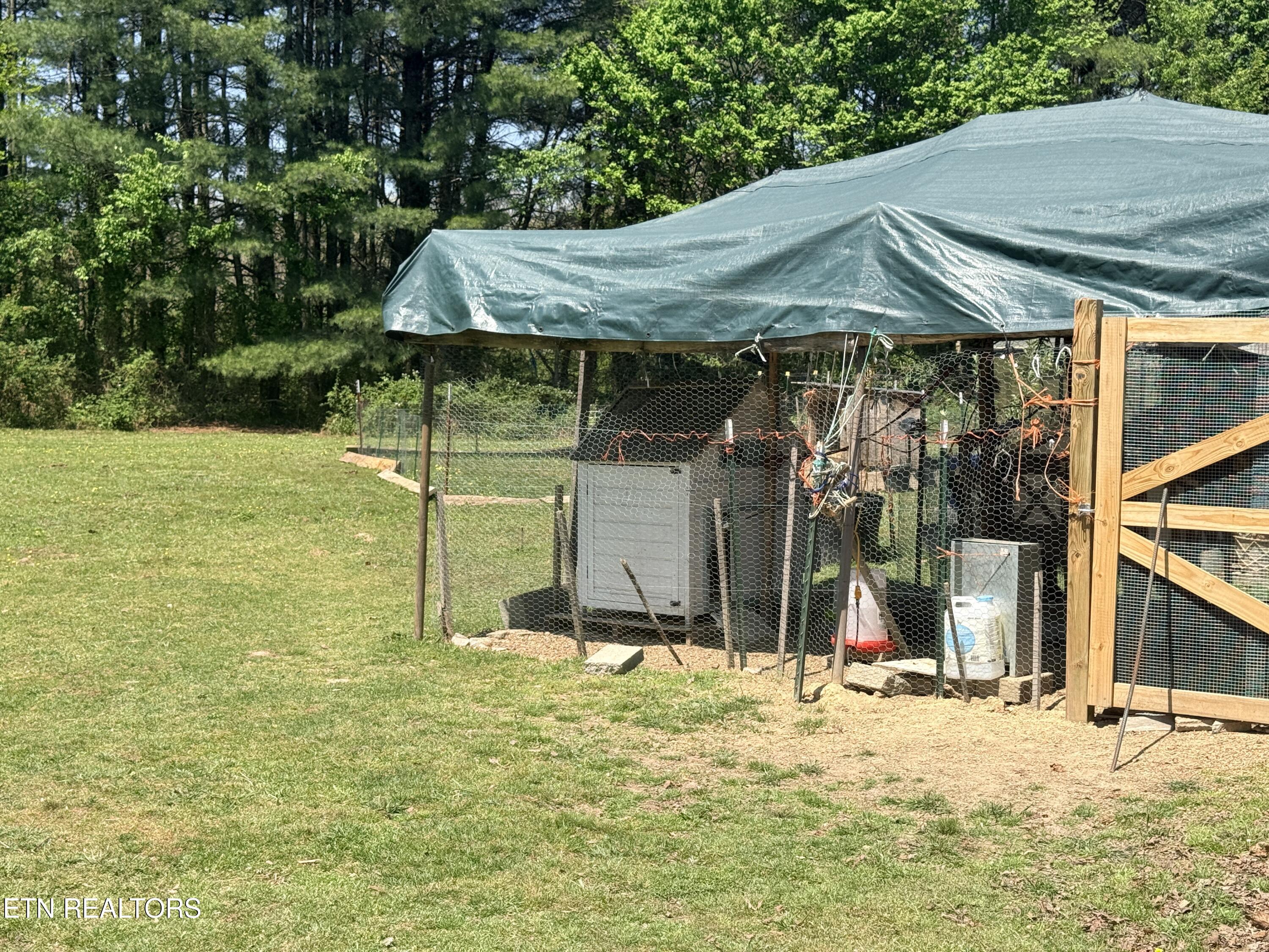 174 Claude Howard Road Deer Lodge TN 37726