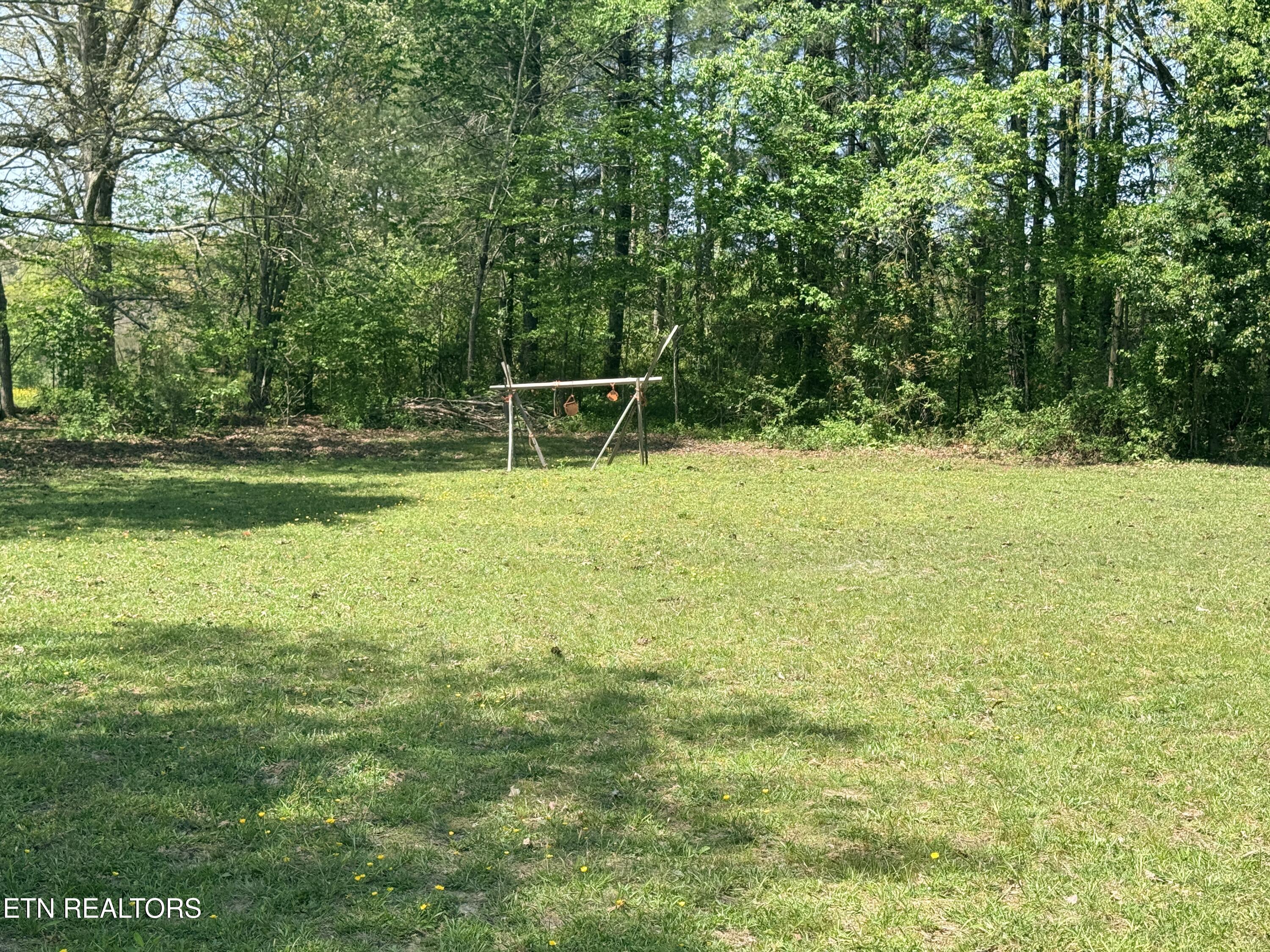 174 Claude Howard Road Deer Lodge TN 37726