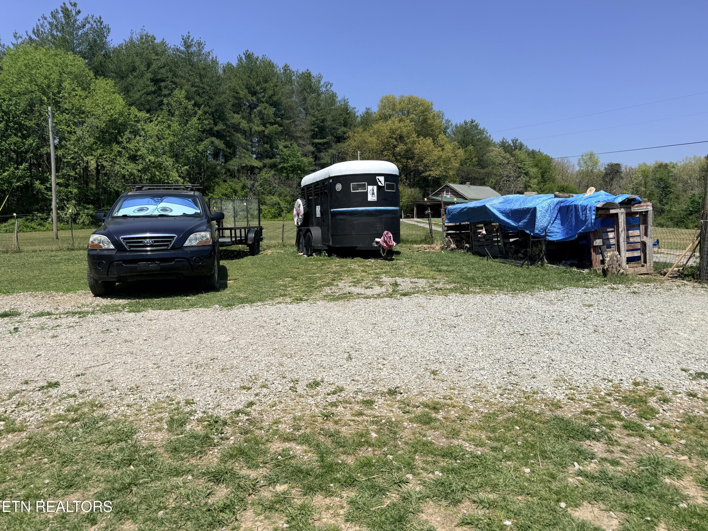 174 Claude Howard Road Deer Lodge TN 37726