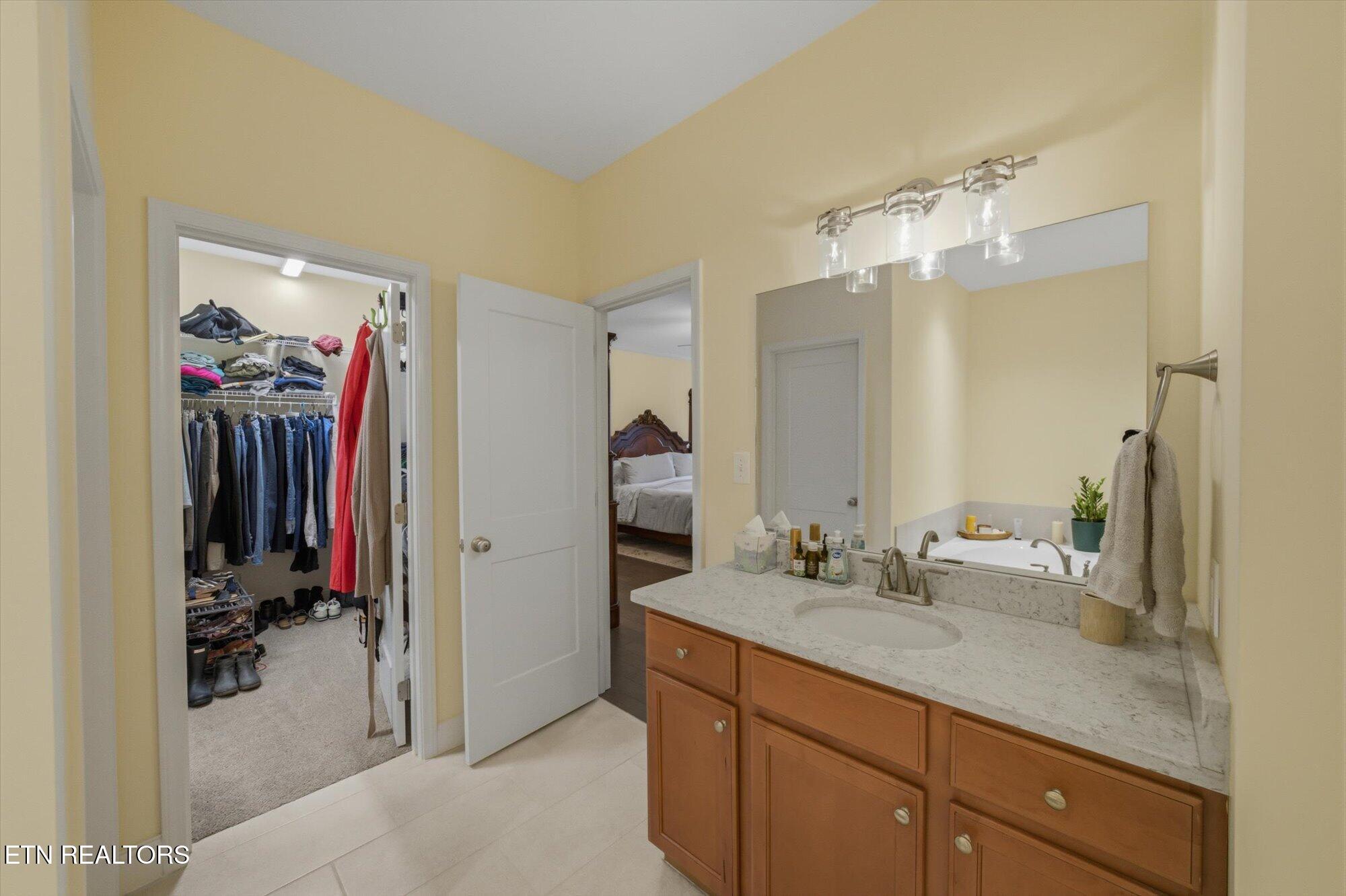 2334 Hickory Crest Lane Knoxville TN 37932