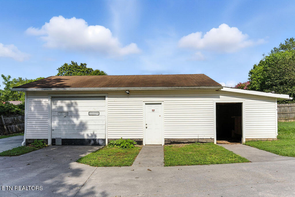 5095 New Highway 68 Madisonville TN 37354