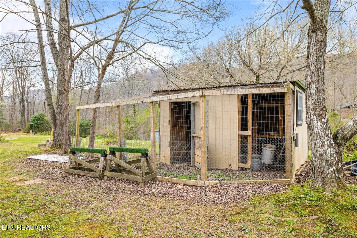 439 Rogerston Road Clairfield TN 37715