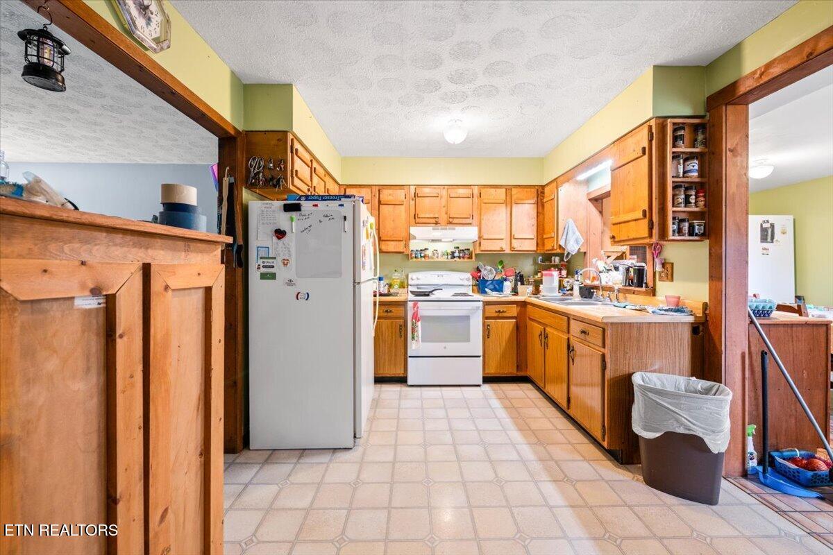 439 Rogerston Road Clairfield TN 37715