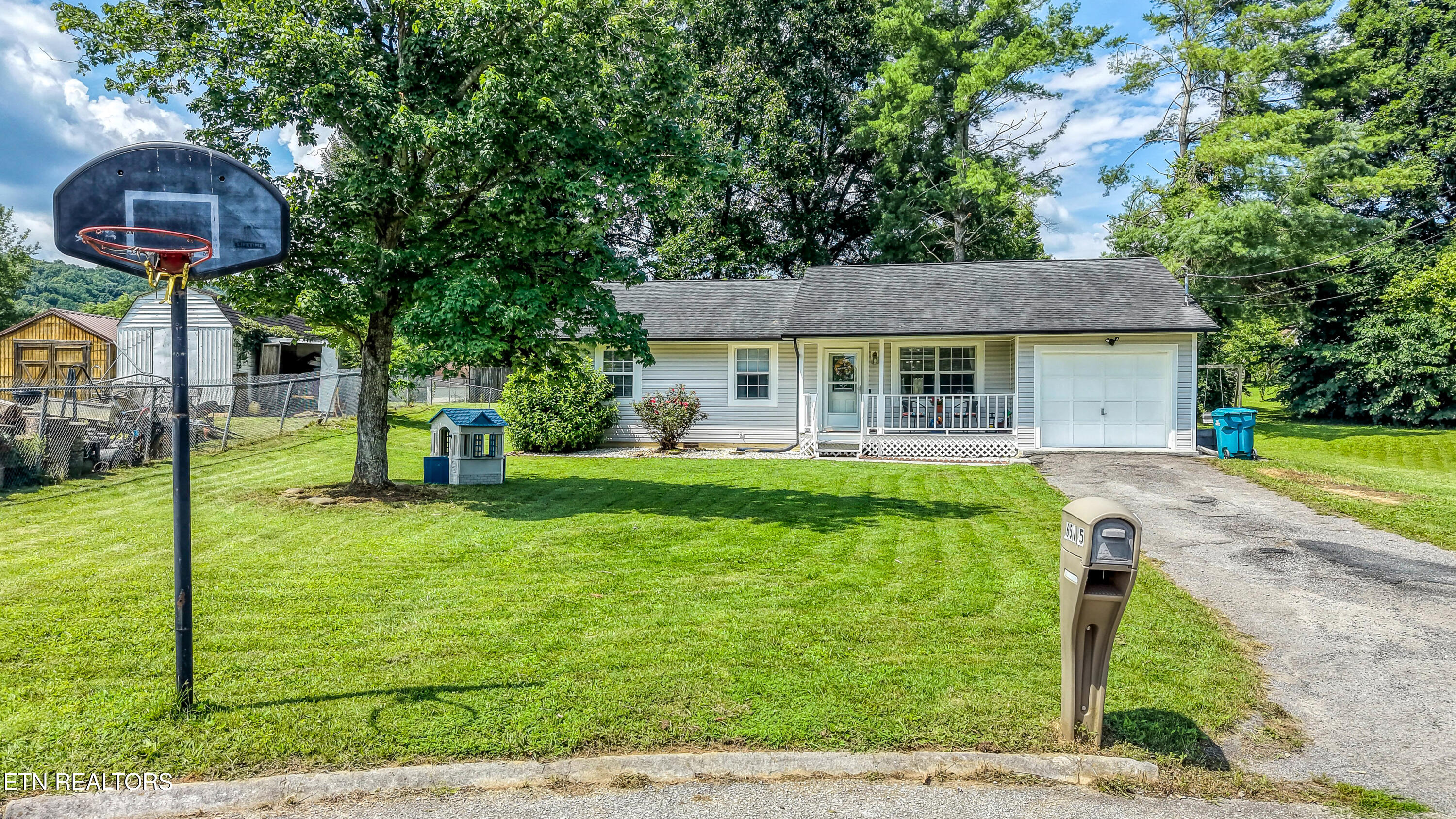 6505 Blackgum Circle Knoxville TN 37918