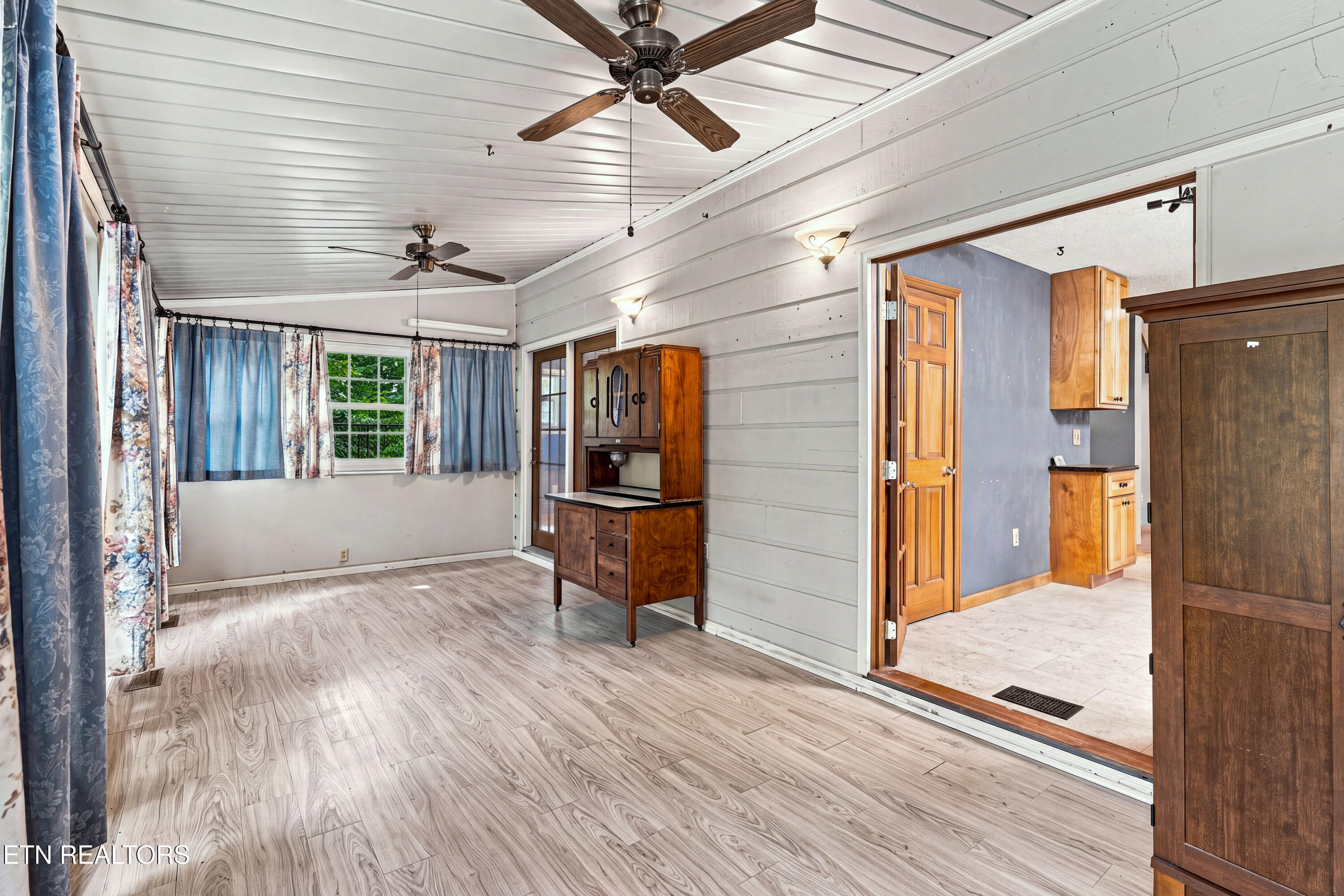 2459 Amanda Lane Sevierville TN 37876