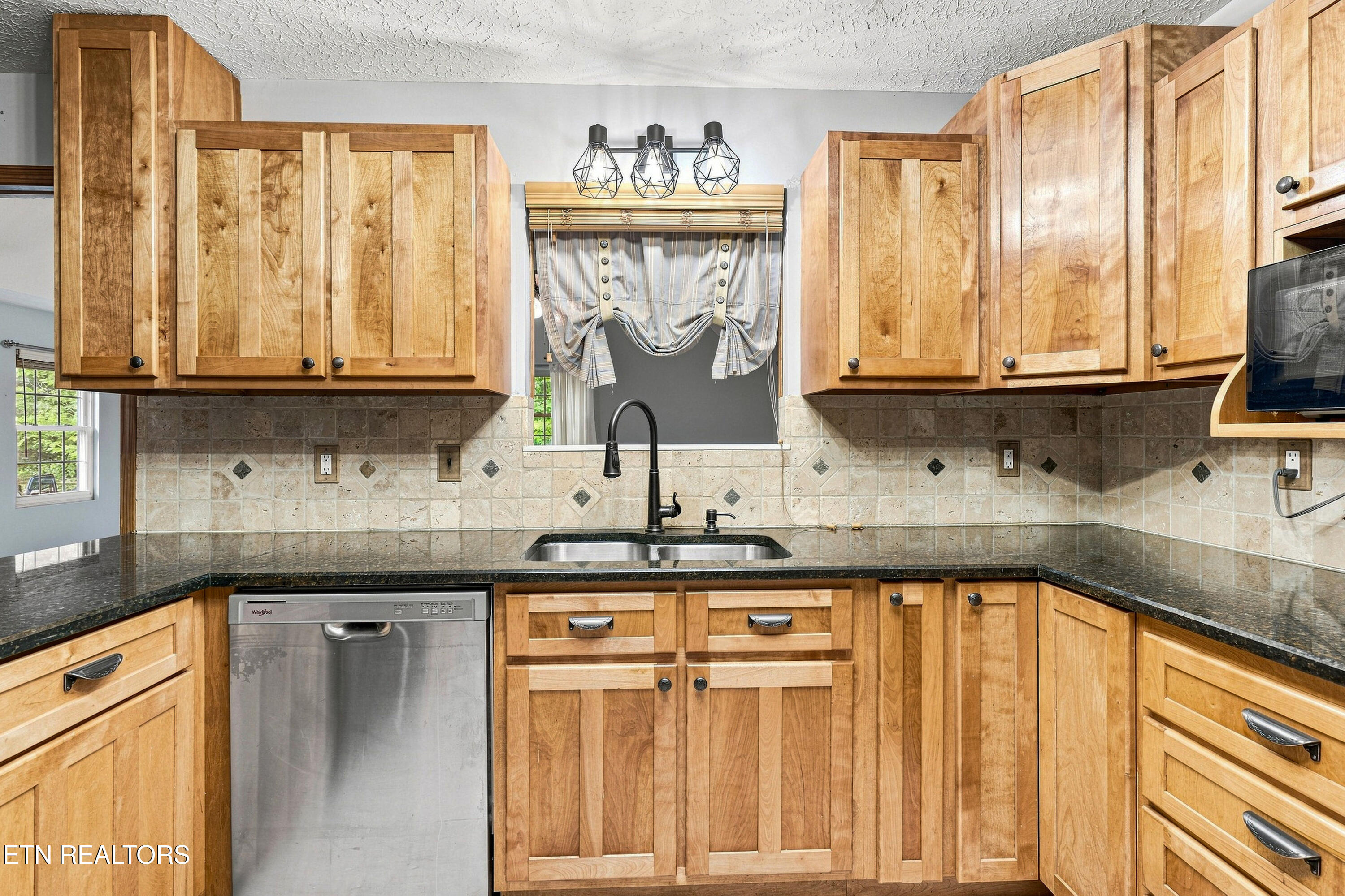 2459 Amanda Lane Sevierville TN 37876