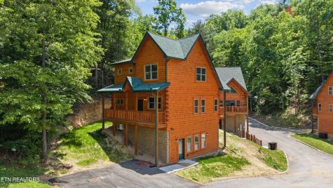 2107 Valley Creek Way Pigeon Forge TN 37862