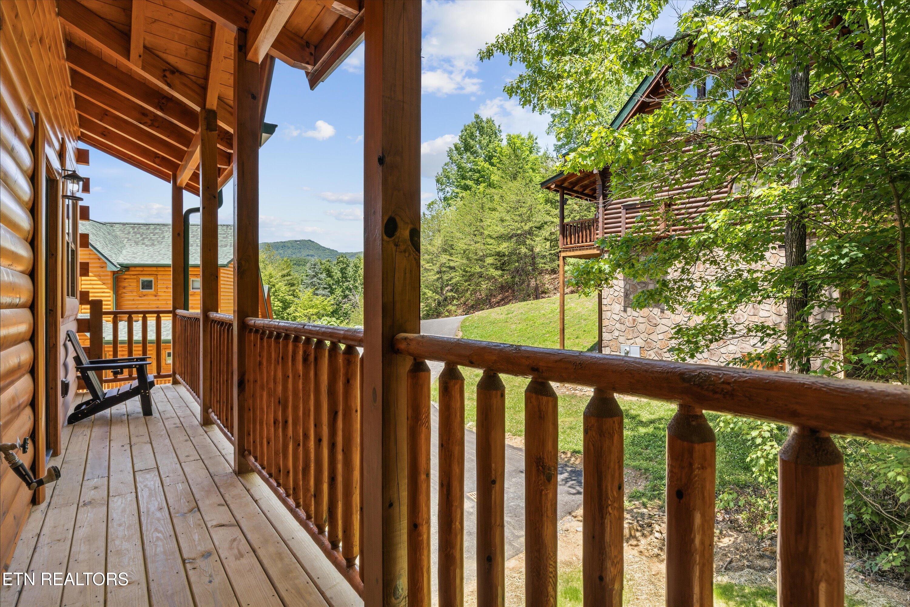 2107 Valley Creek Way Pigeon Forge TN 37862