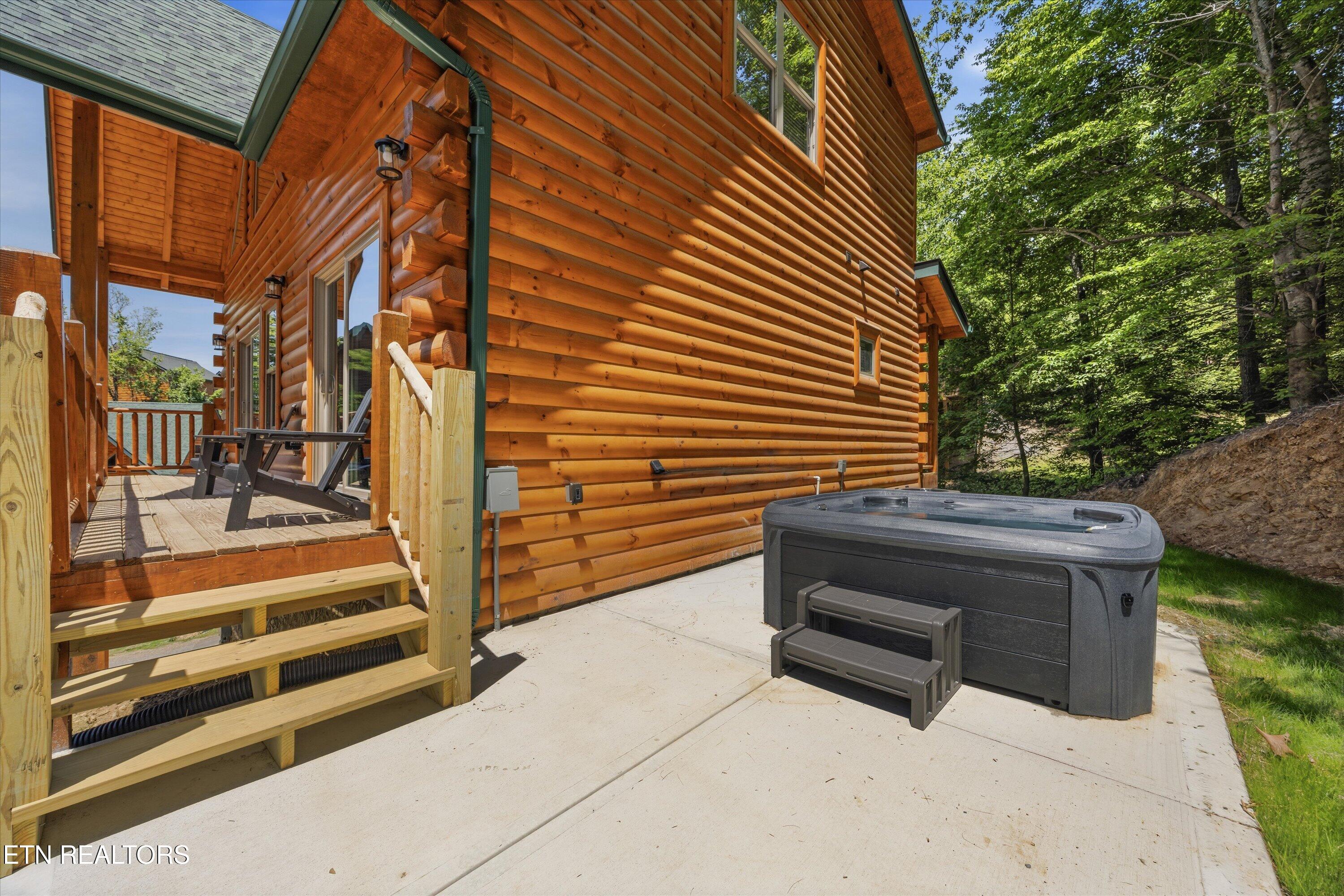 2107 Valley Creek Way Pigeon Forge TN 37862