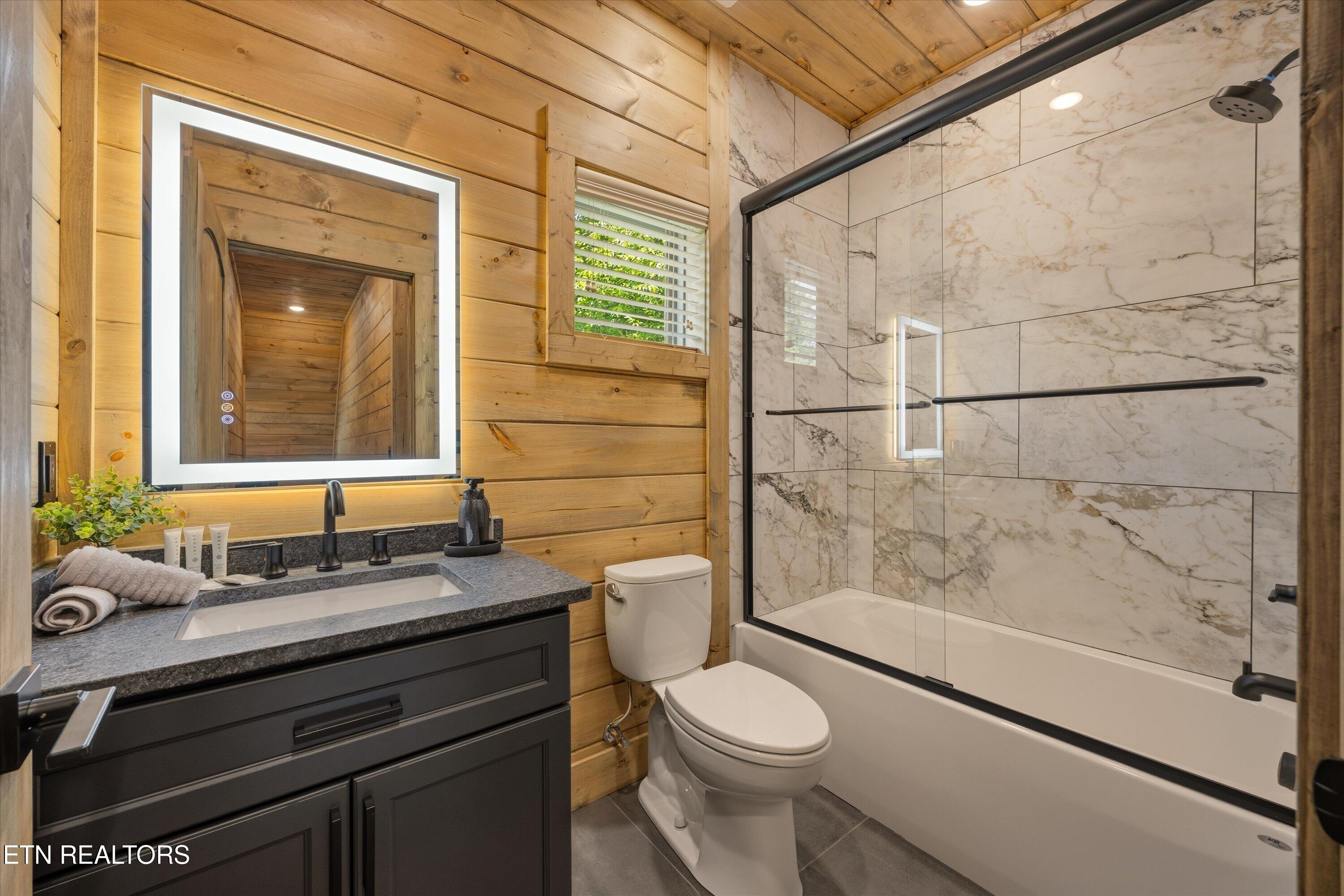 2107 Valley Creek Way Pigeon Forge TN 37862