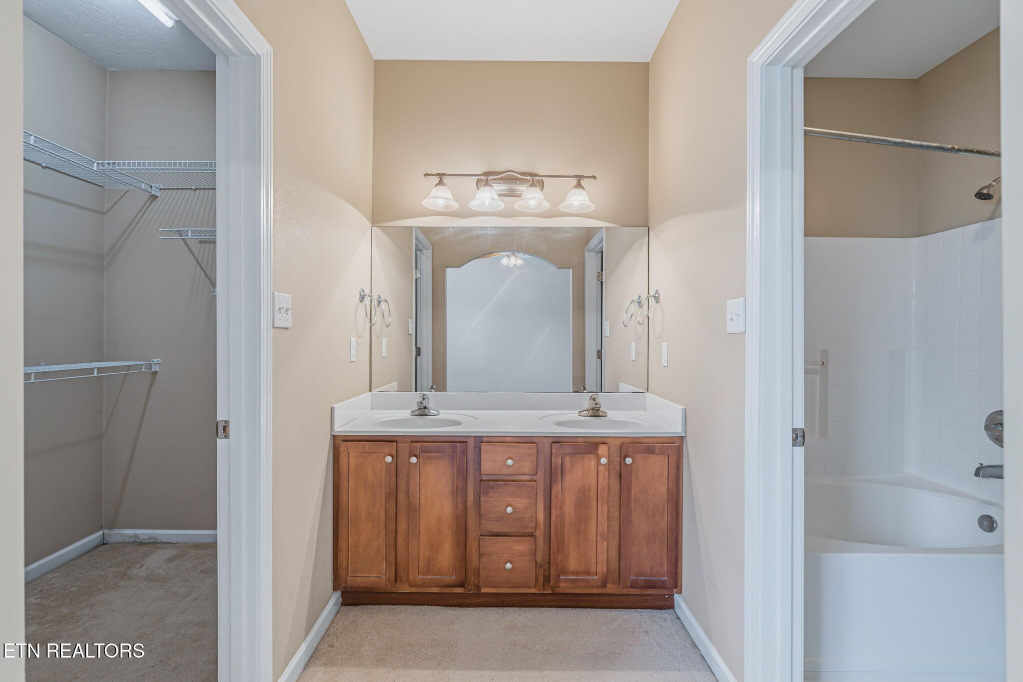 923 Webster Groves Lane Knoxville TN 37909
