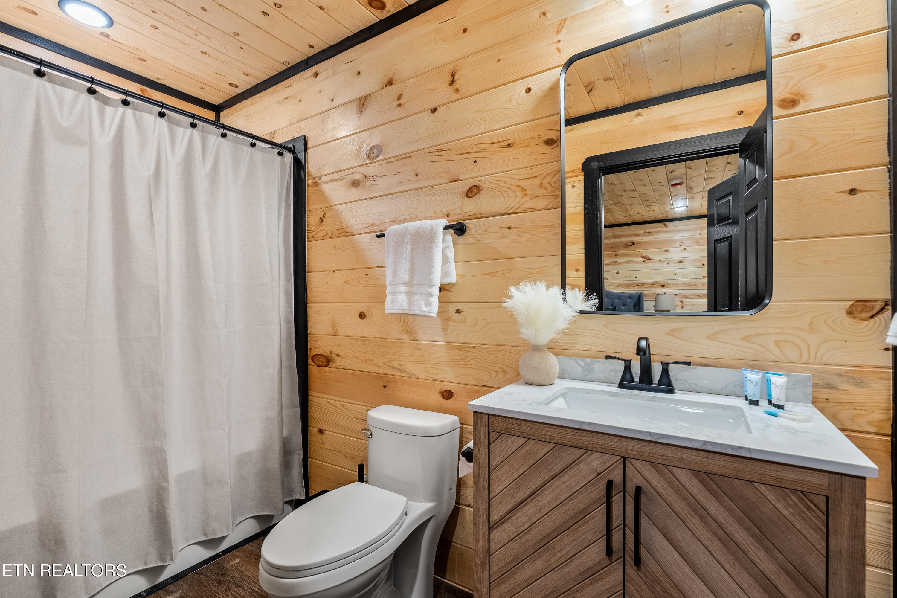 2881 Caughorn Mountain Road Sevierville TN 37876