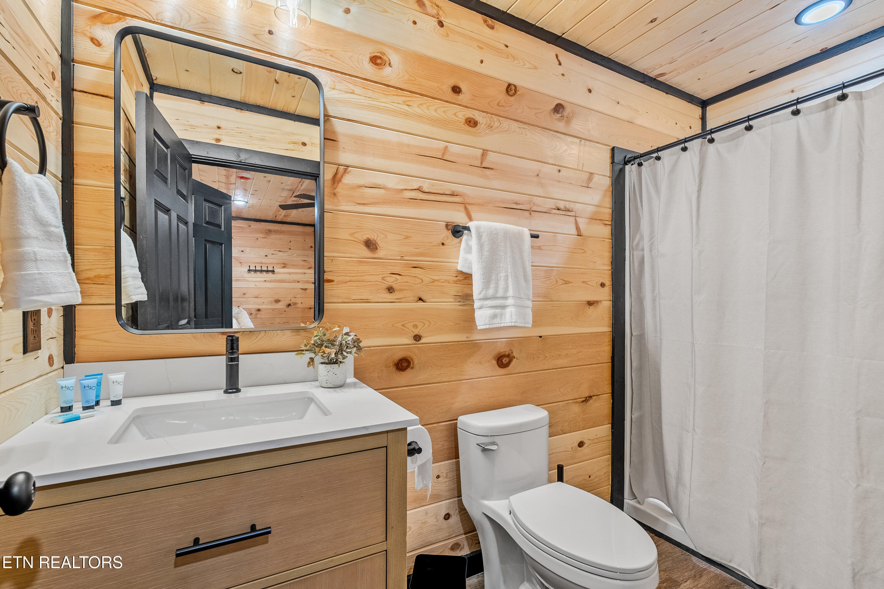 2881 Caughorn Mountain Road Sevierville TN 37876