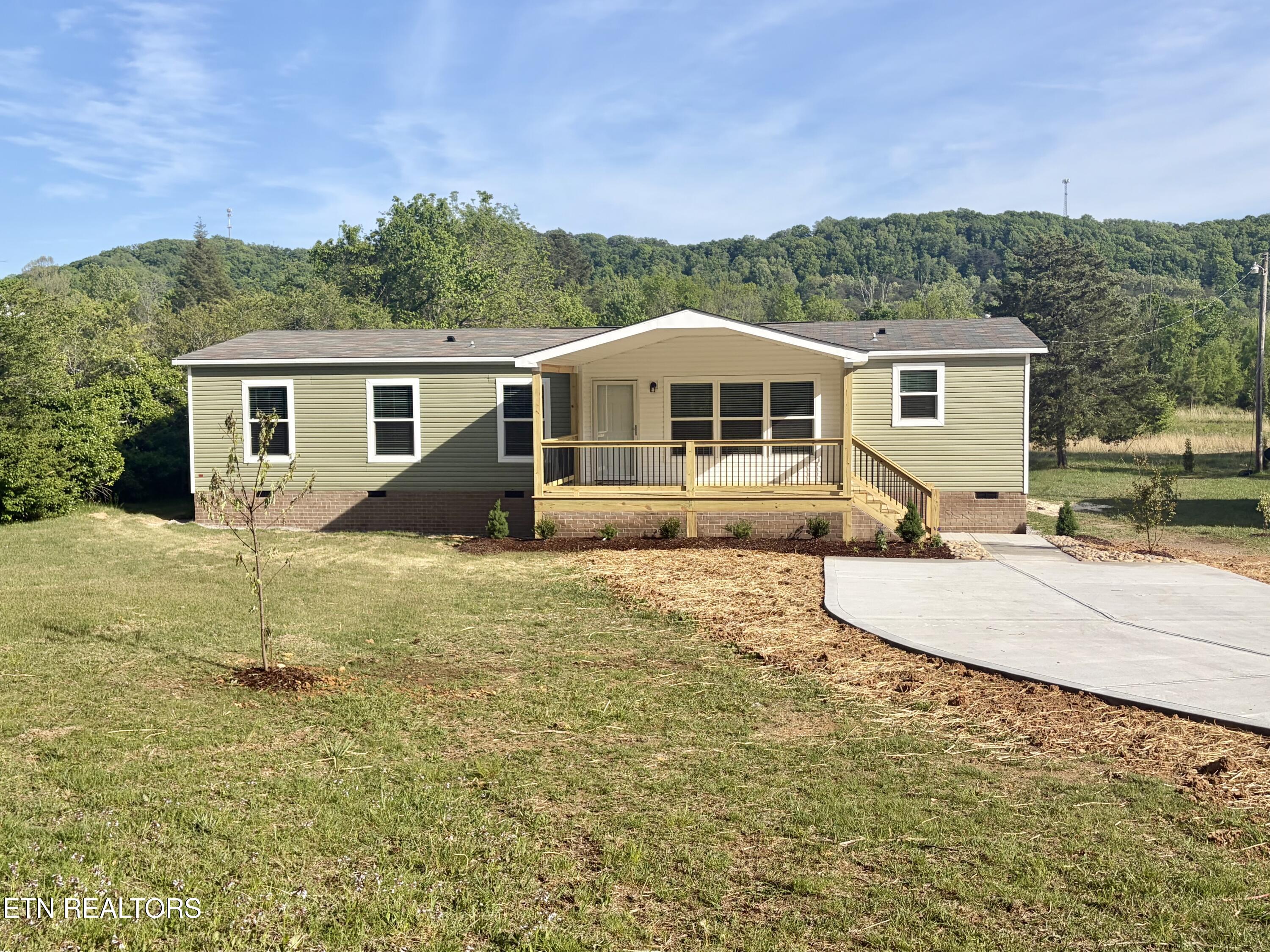 1310 W Beaver Creek Drive Powell TN 37849
