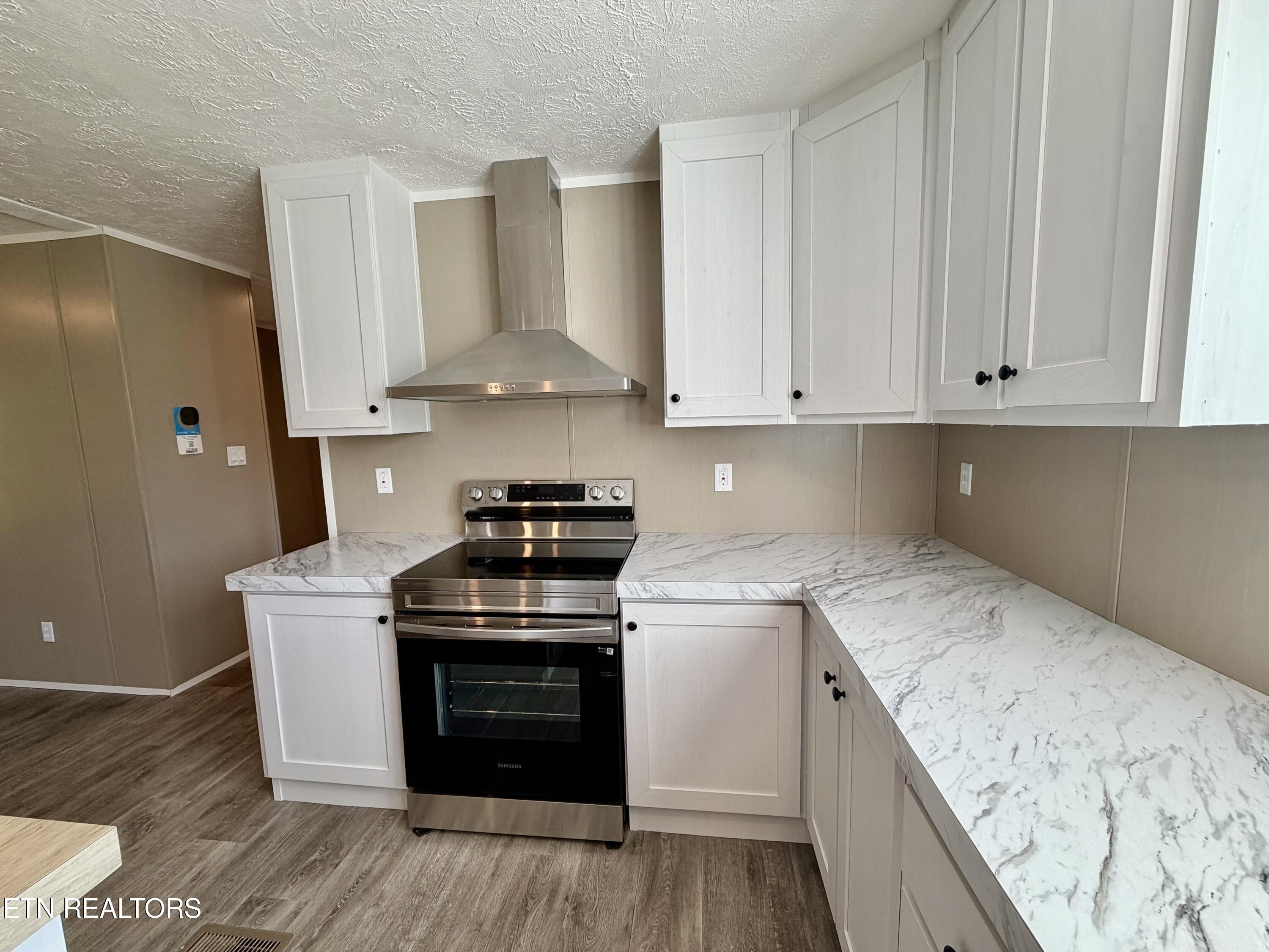 1310 W Beaver Creek Drive Powell TN 37849