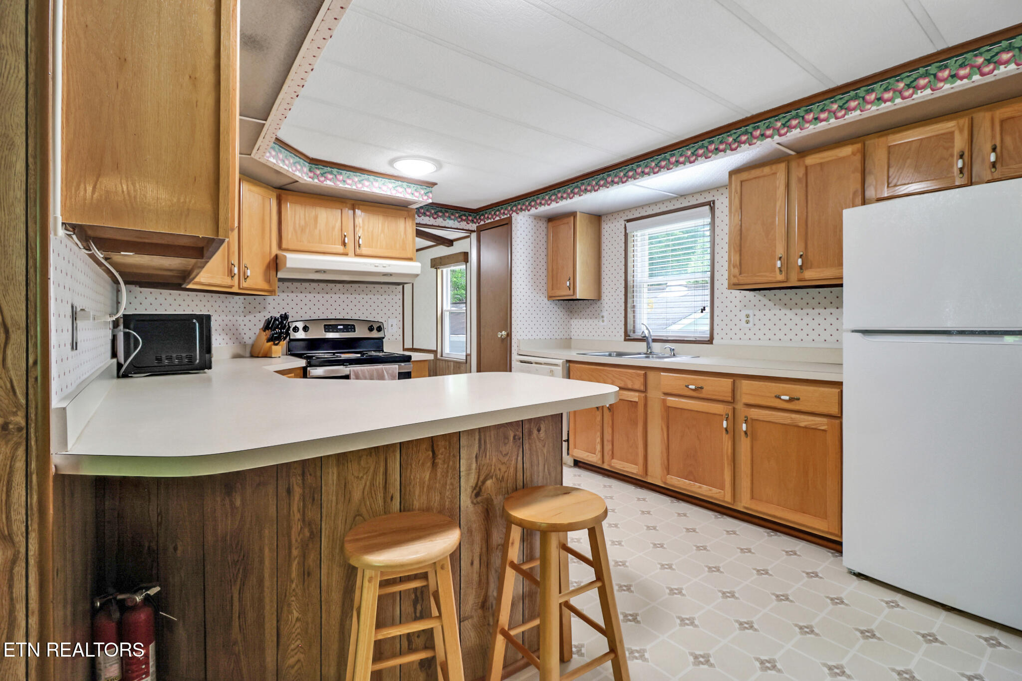 20 Robin Hood Lane Crossville TN 38558