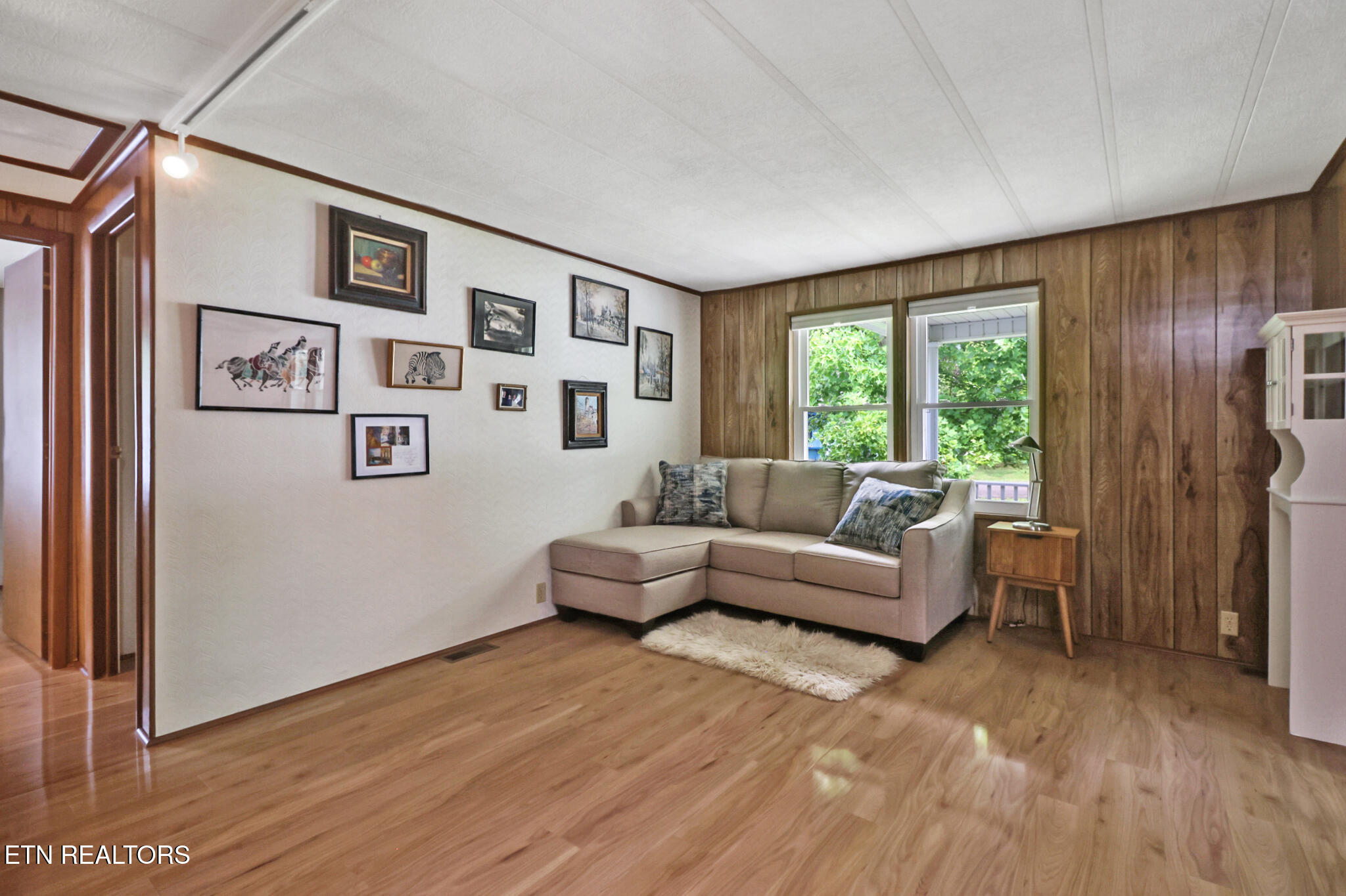 20 Robin Hood Lane Crossville TN 38558