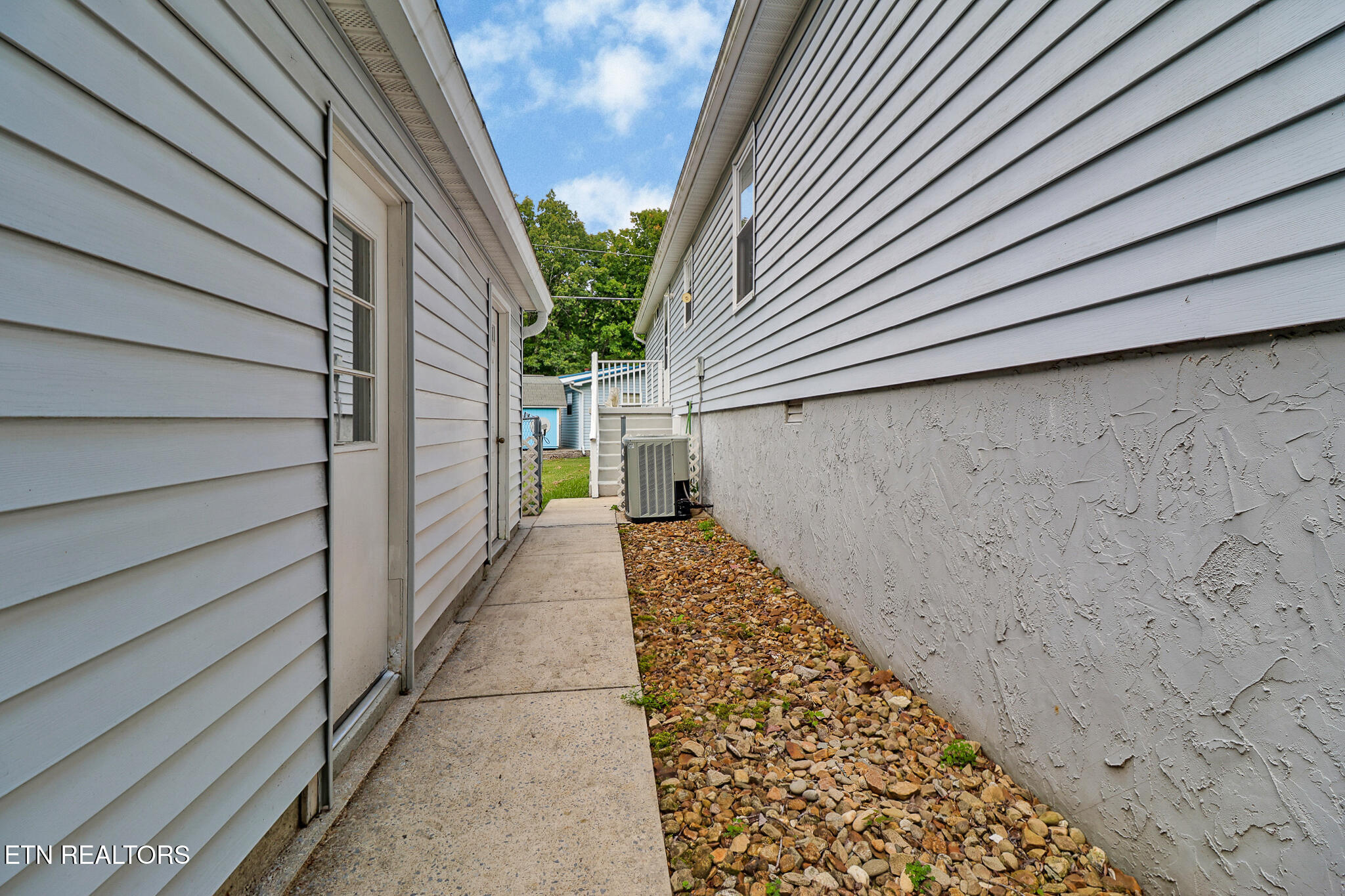 20 Robin Hood Lane Crossville TN 38558
