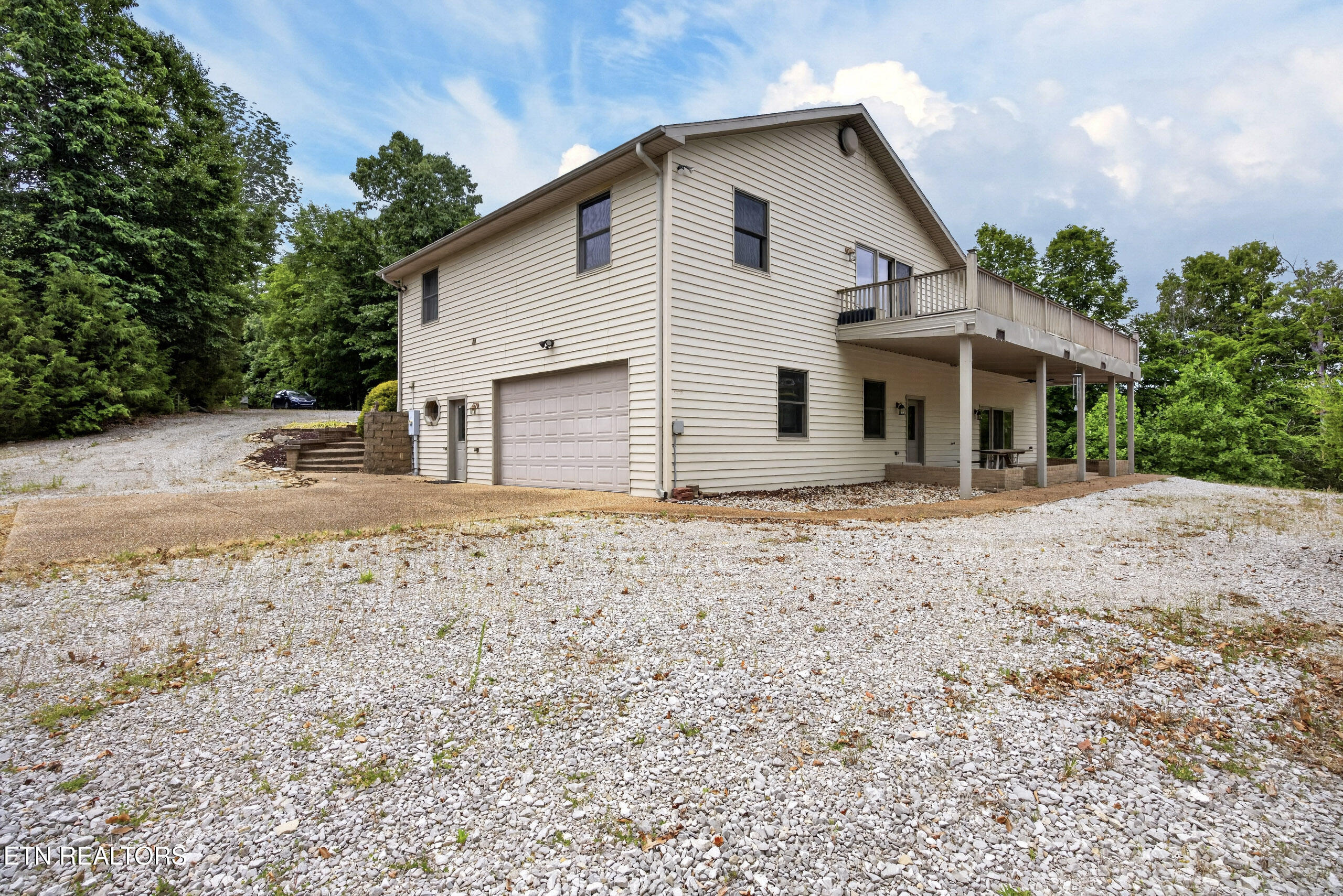 241 Hidden Cove Lane Allons TN 38541