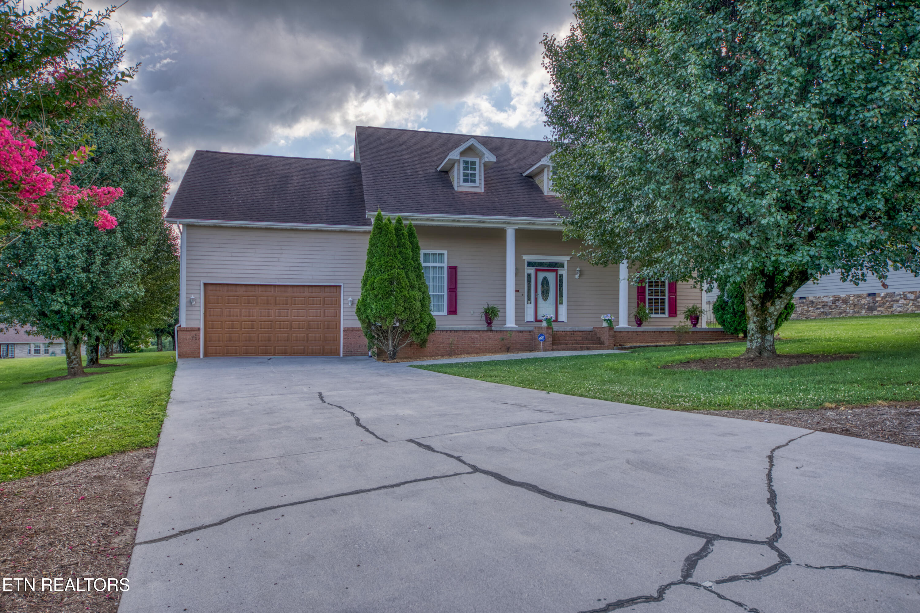 1833 Edward Drive Sevierville TN 37876