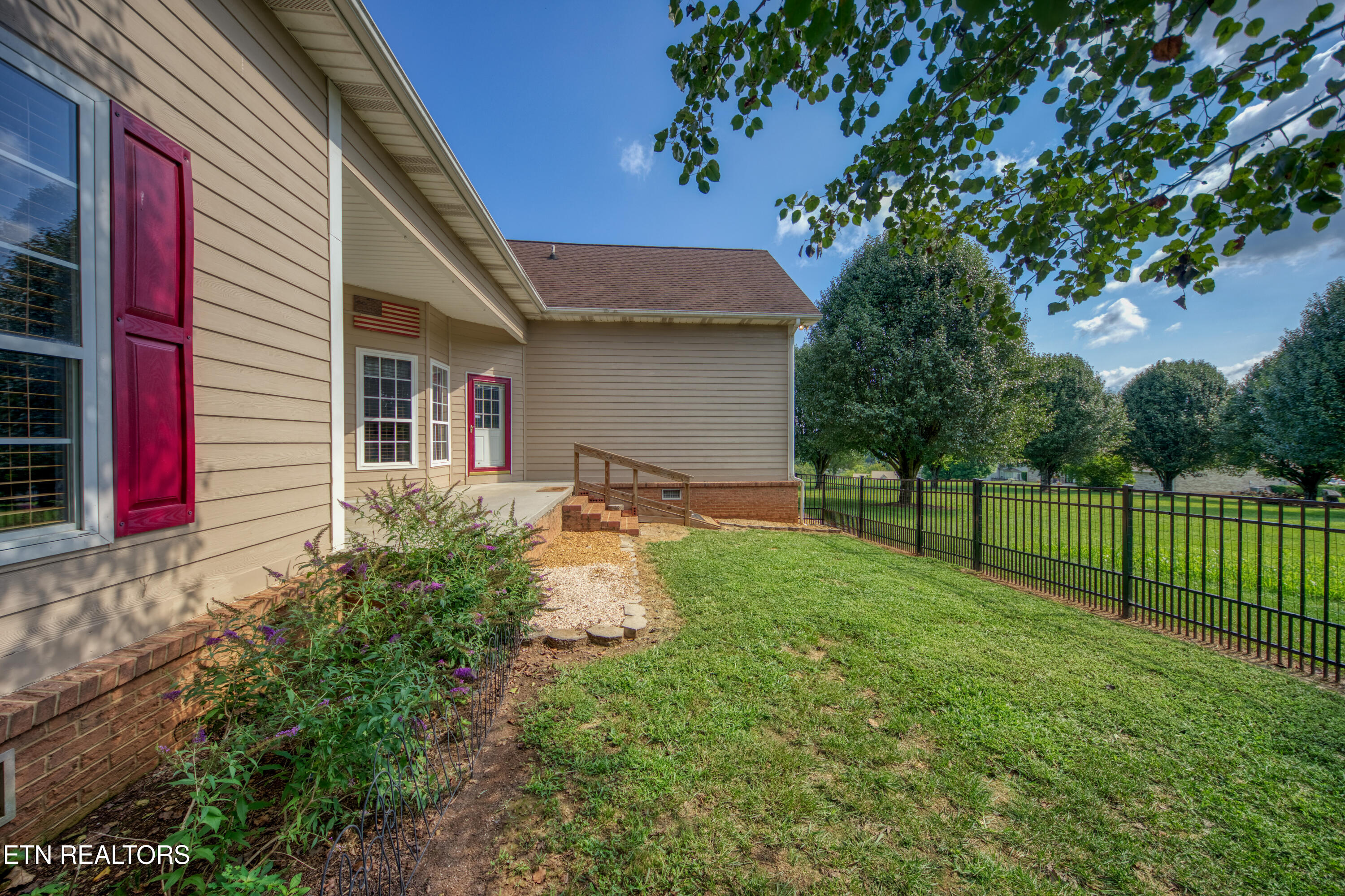 1833 Edward Drive Sevierville TN 37876