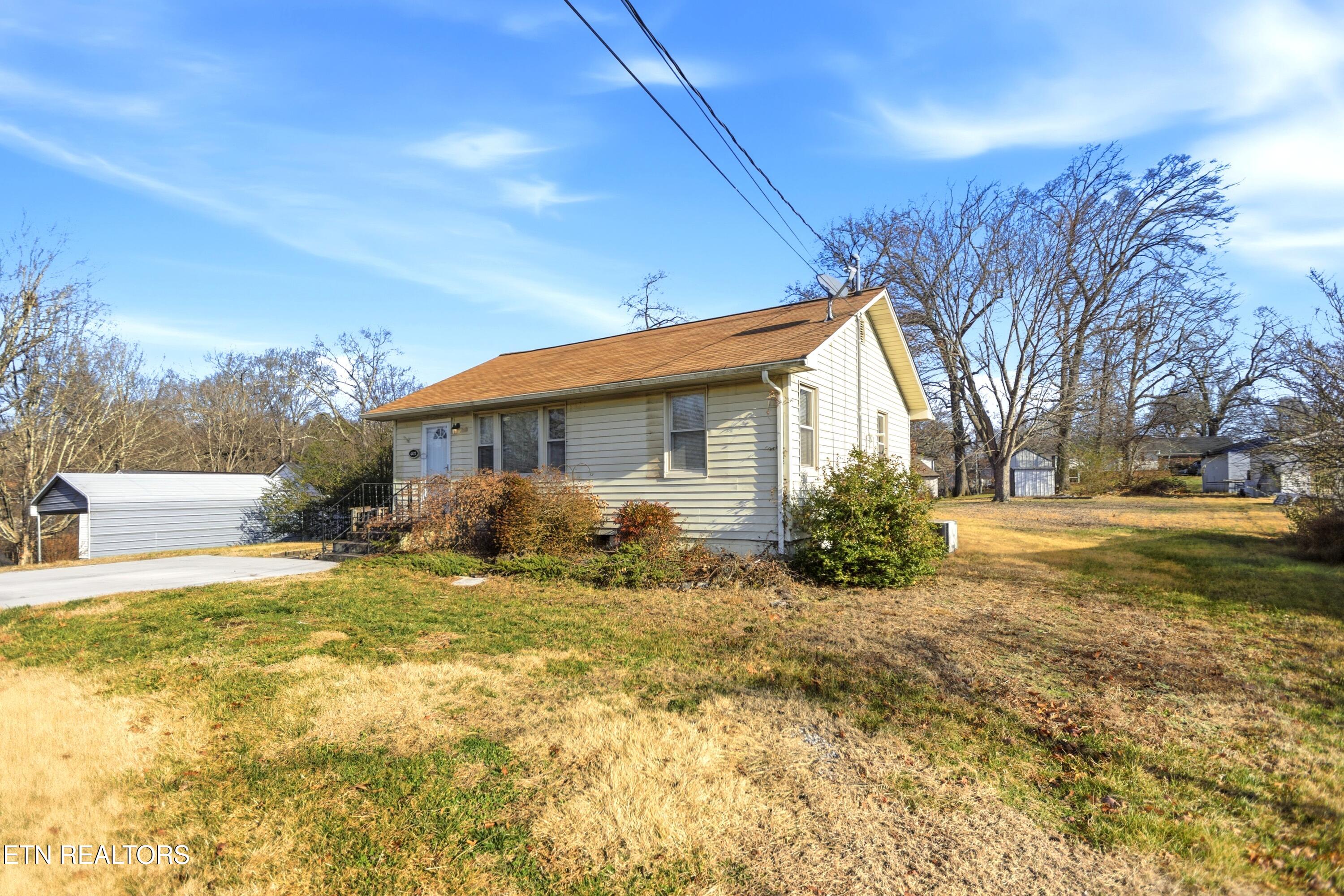 407 Oakcrest Road Knoxville TN 37912