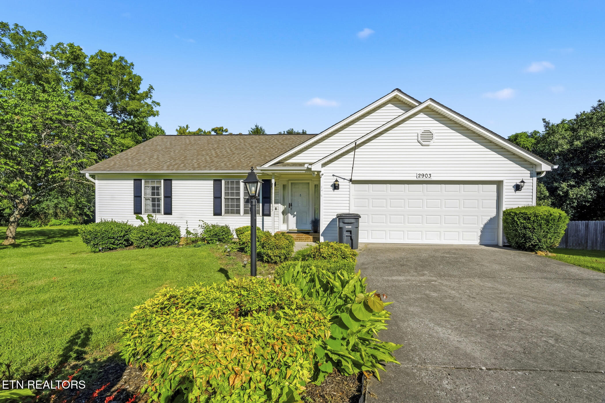2903 Large Oak Lane Knoxville TN 37921