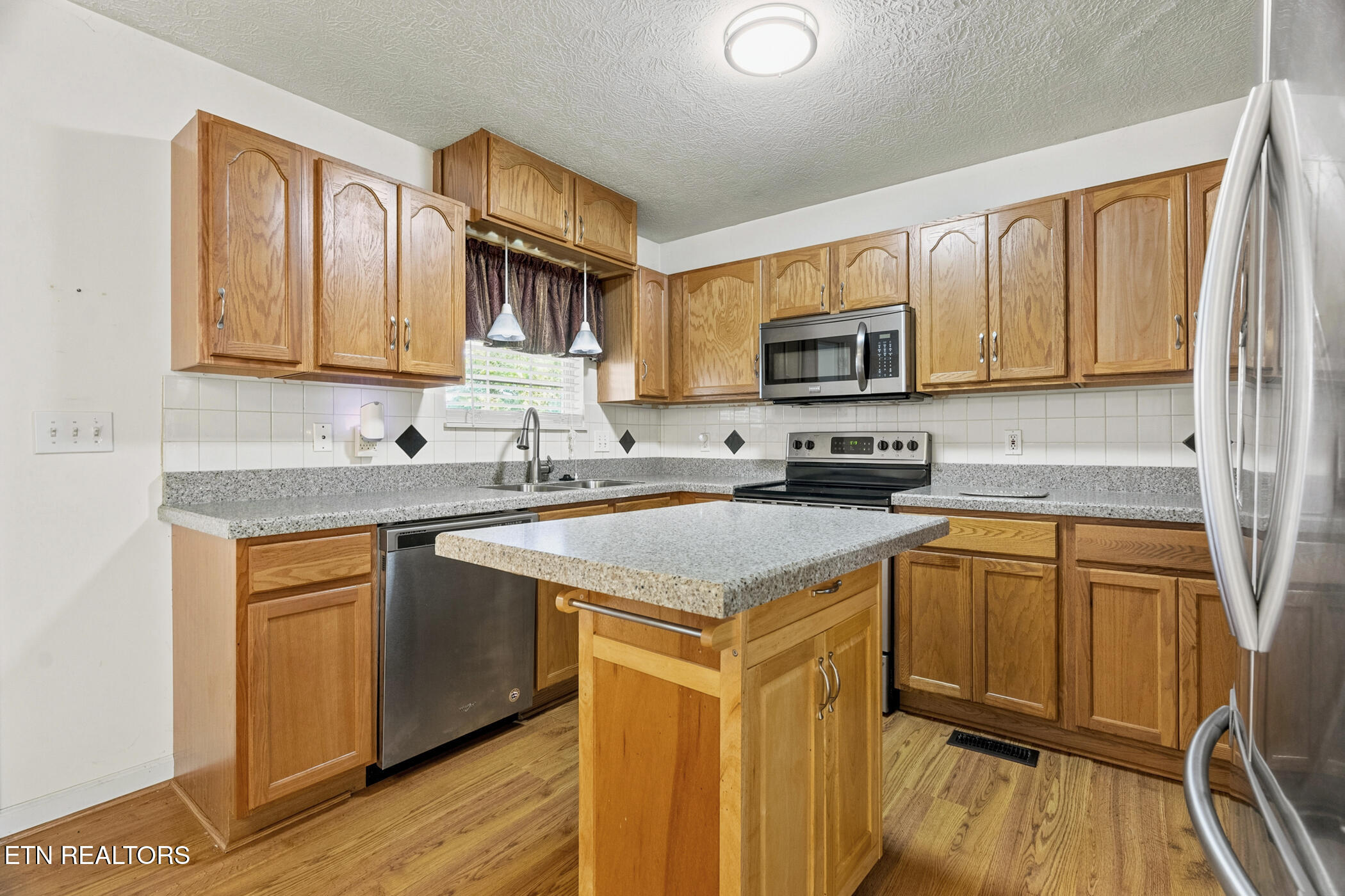 2903 Large Oak Lane Knoxville TN 37921