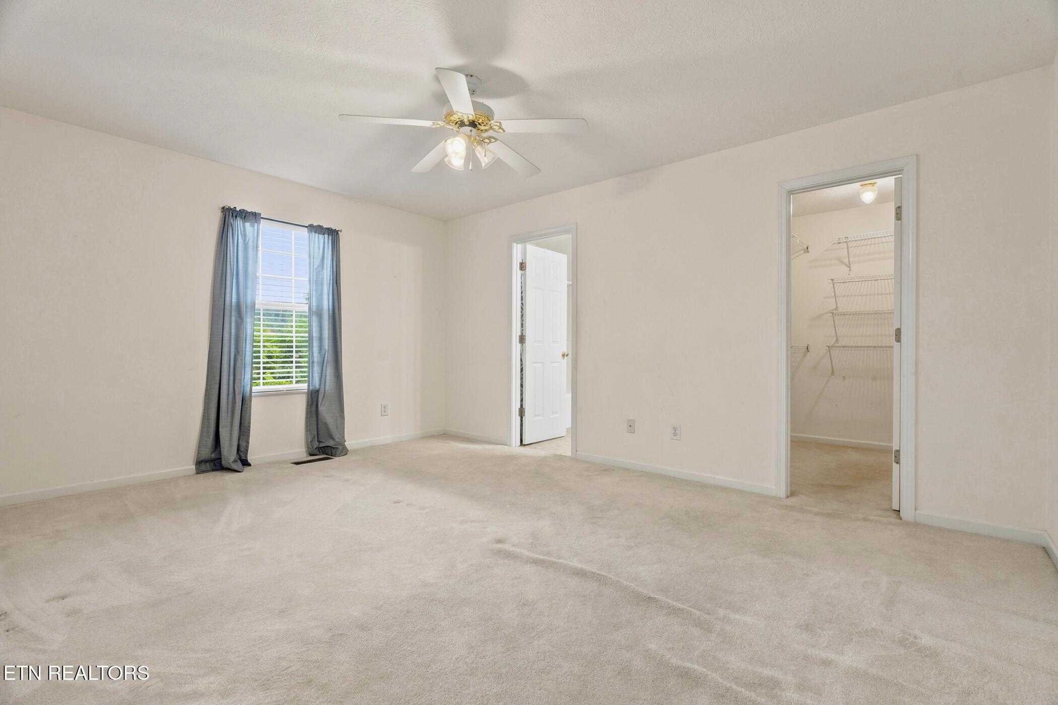 2903 Large Oak Lane Knoxville TN 37921