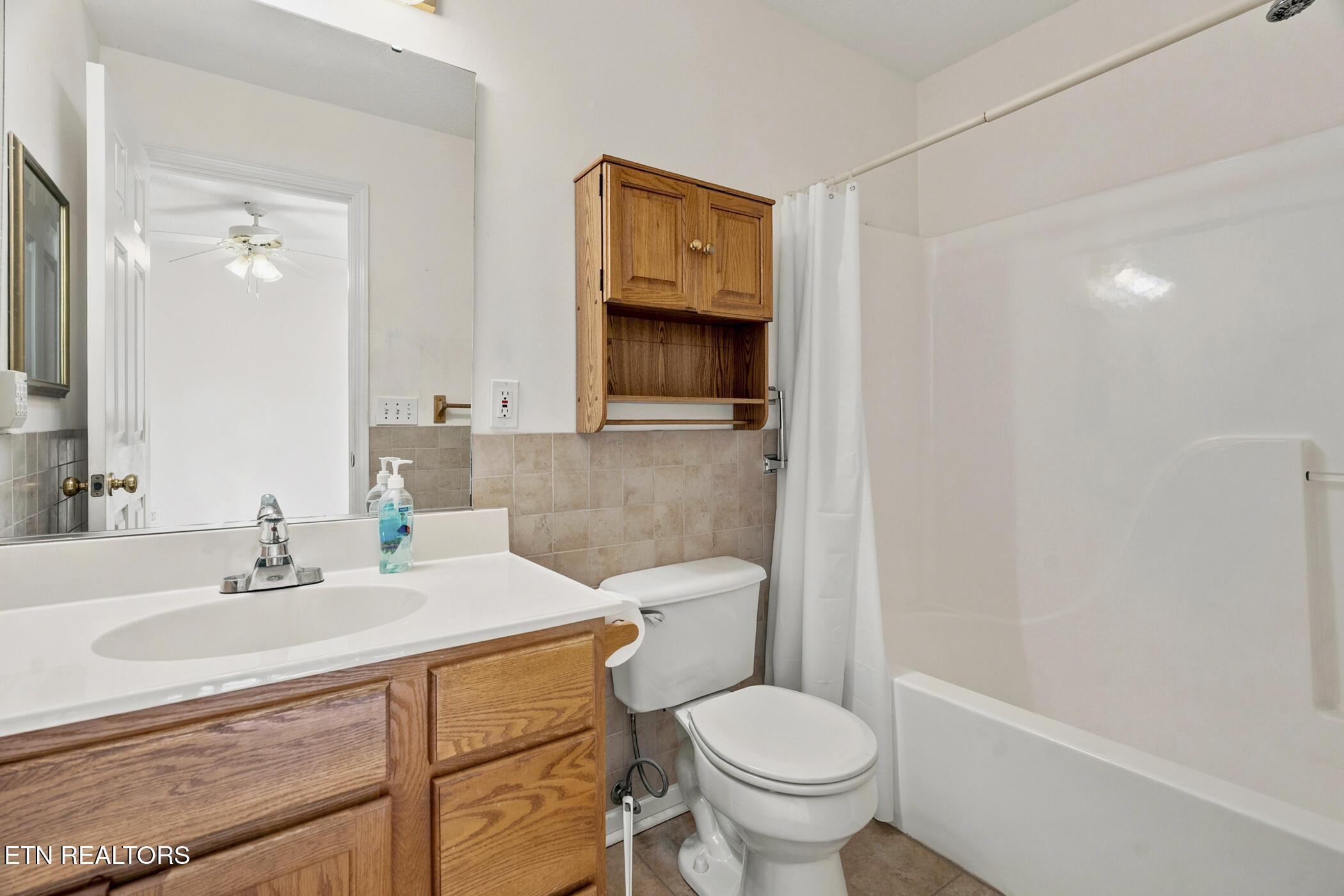 2903 Large Oak Lane Knoxville TN 37921