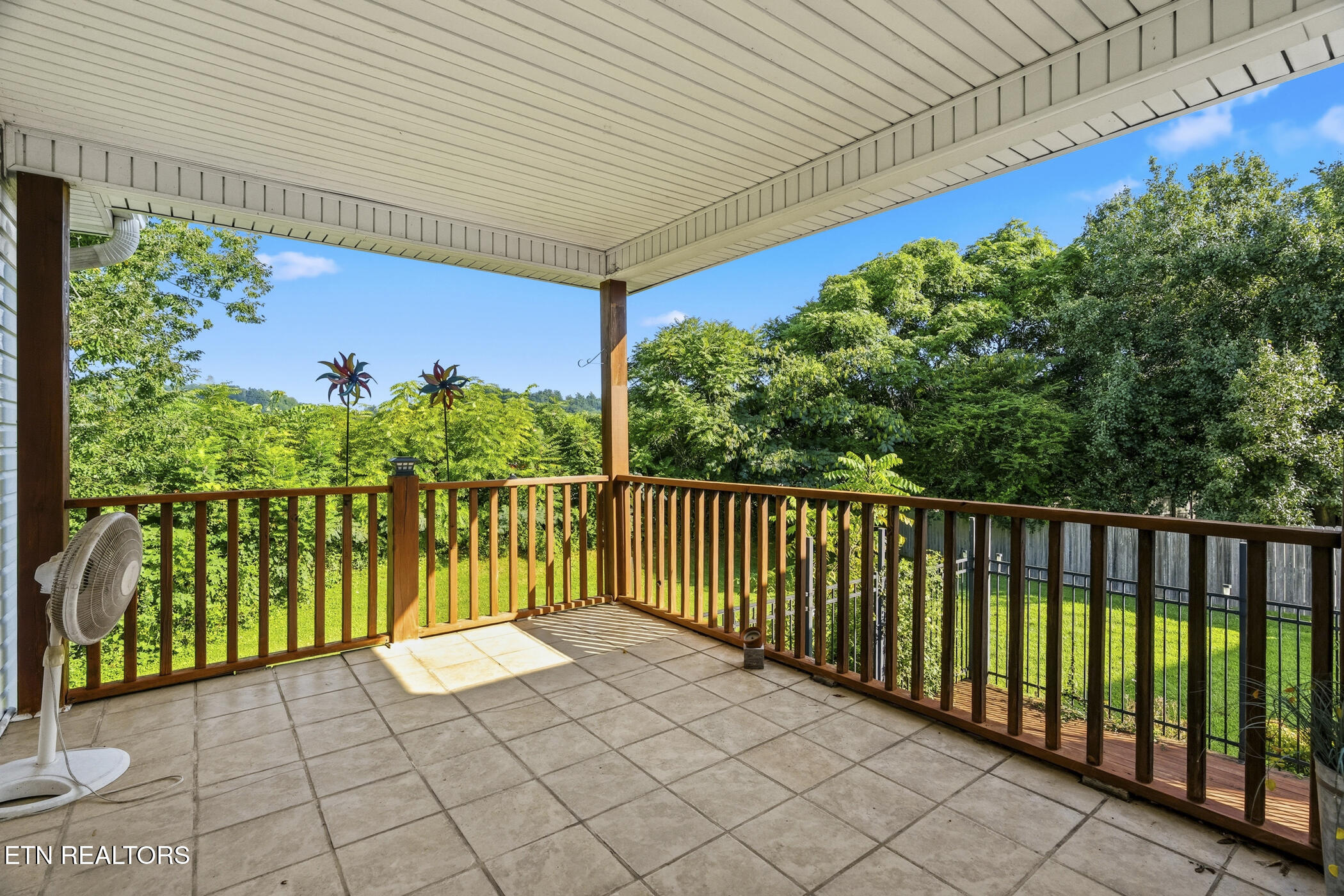 2903 Large Oak Lane Knoxville TN 37921