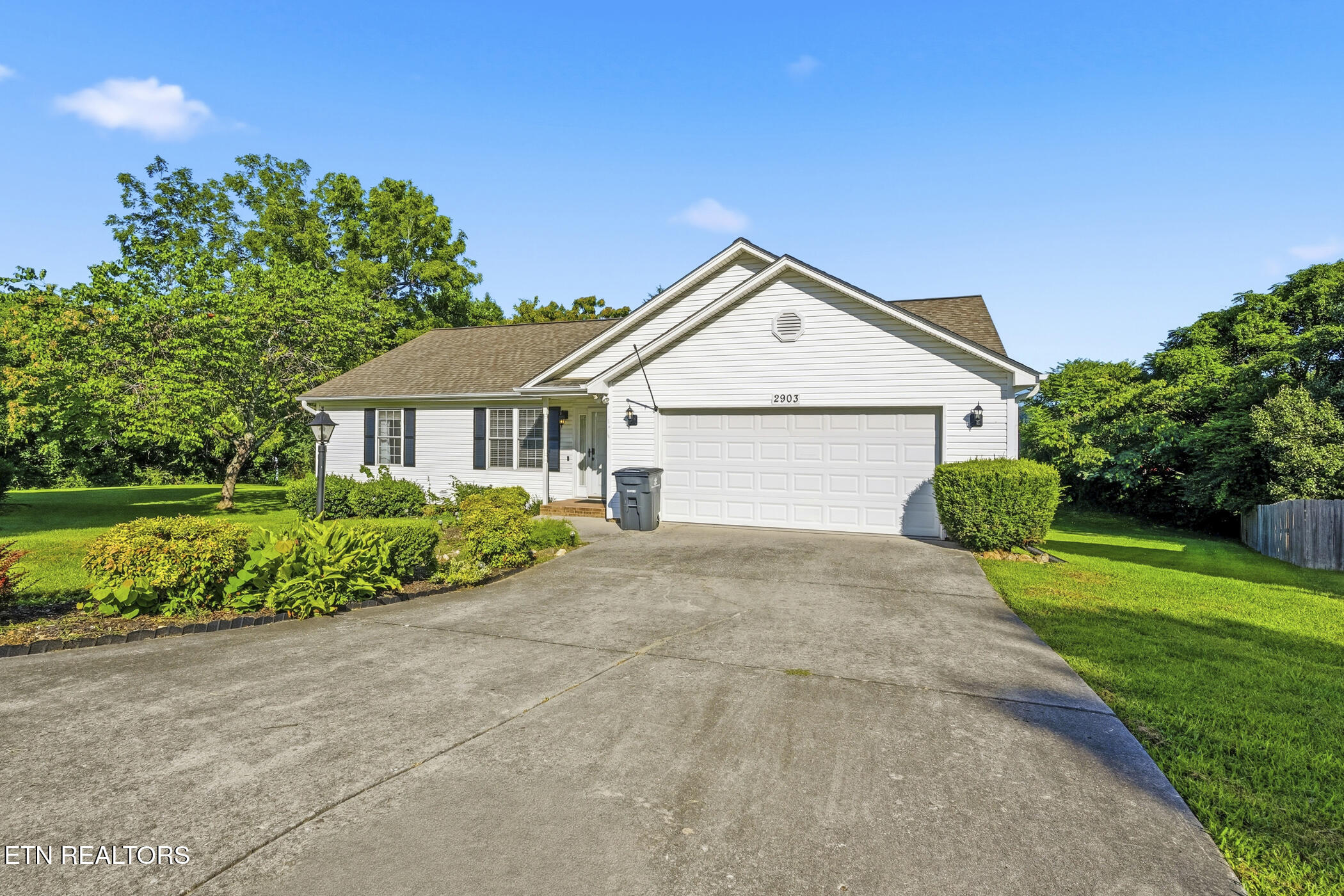 2903 Large Oak Lane Knoxville TN 37921