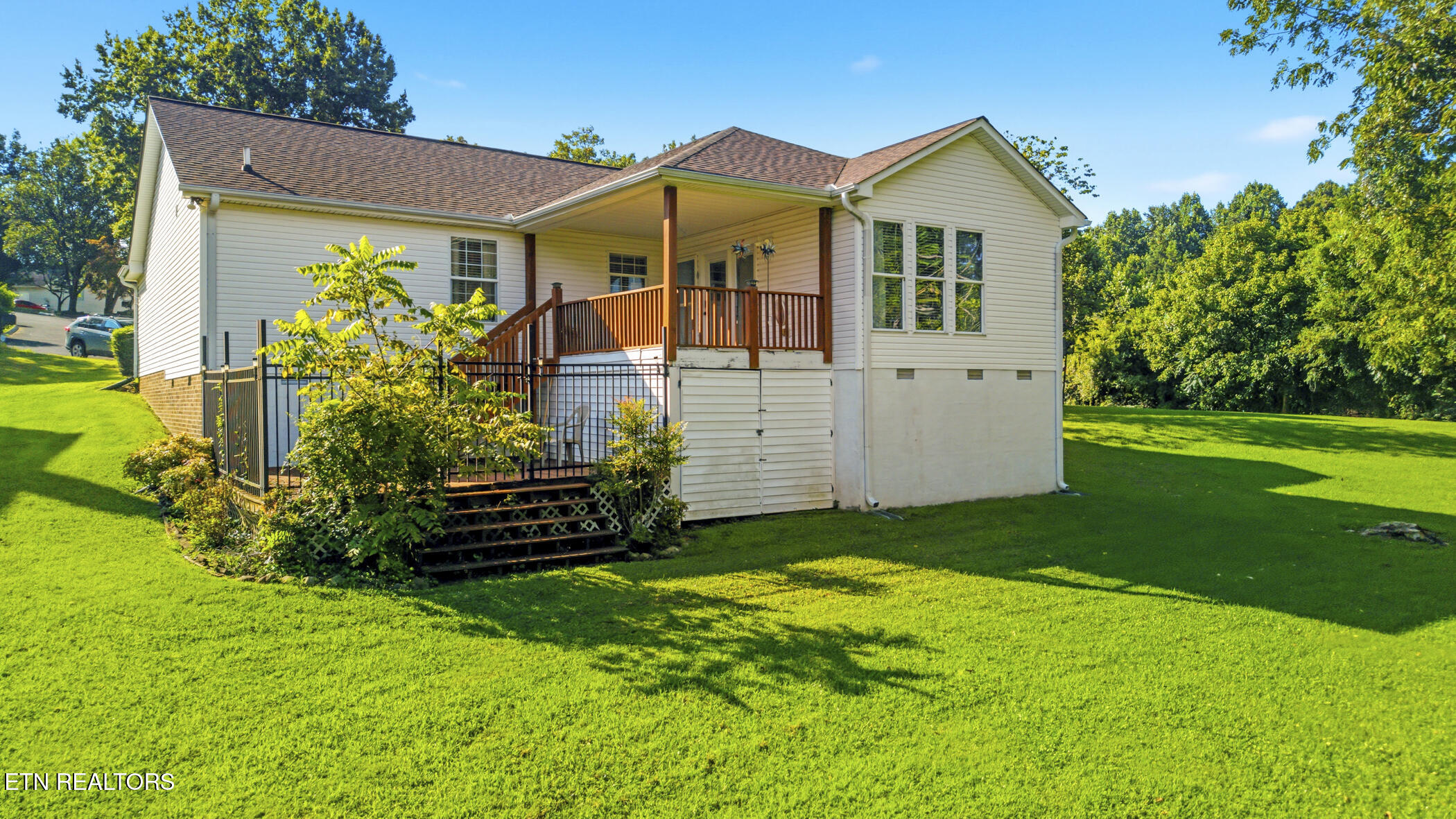 2903 Large Oak Lane Knoxville TN 37921