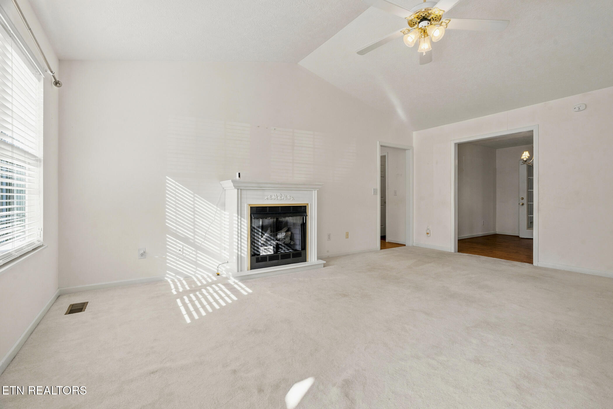2903 Large Oak Lane Knoxville TN 37921