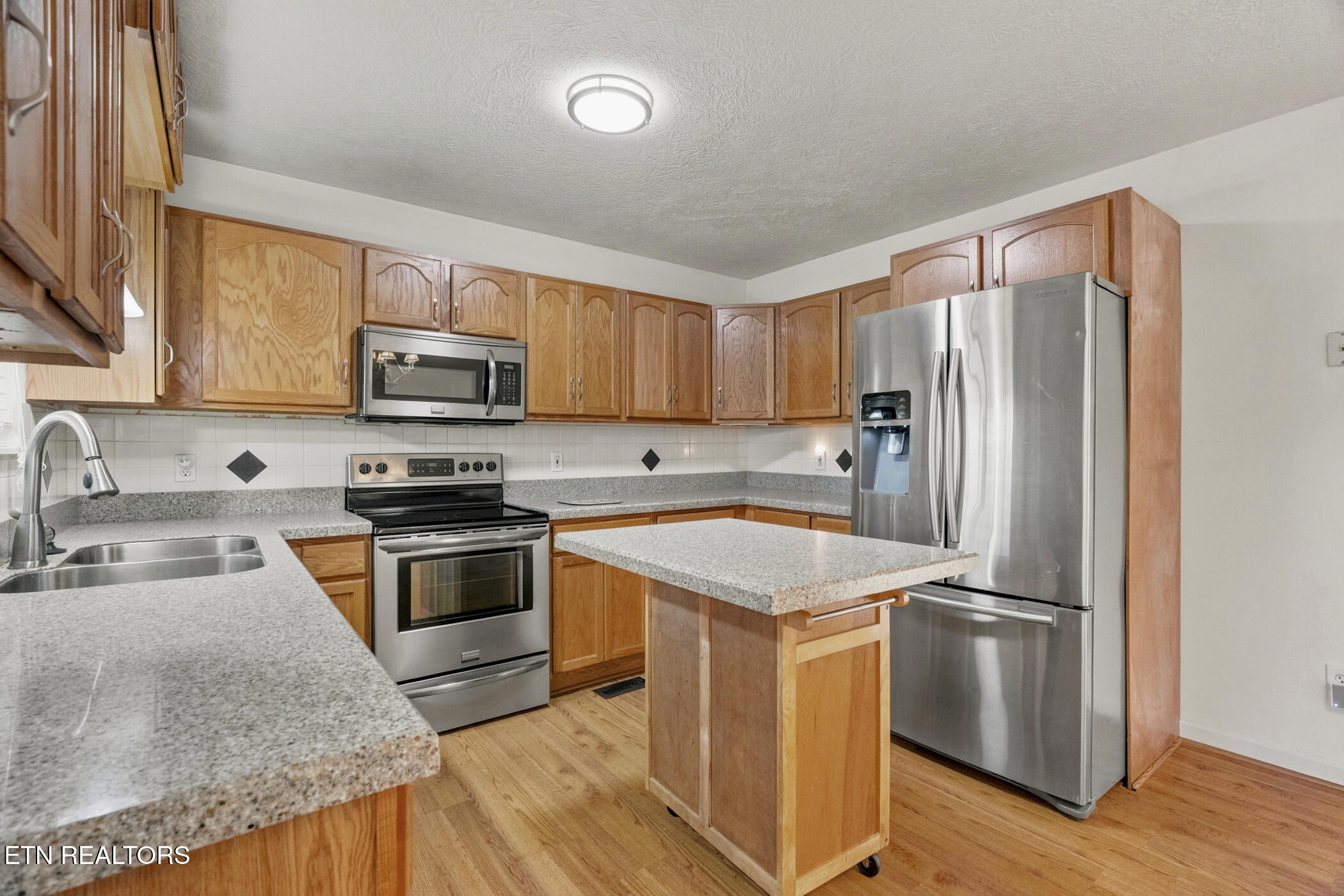 2903 Large Oak Lane Knoxville TN 37921