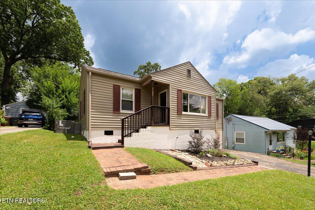 2104 N Park Boulevard Knoxville TN 37917