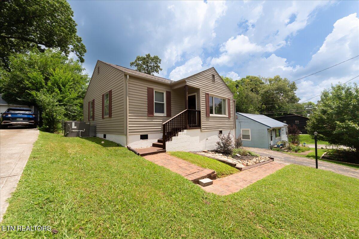 2104 N Park Boulevard Knoxville TN 37917