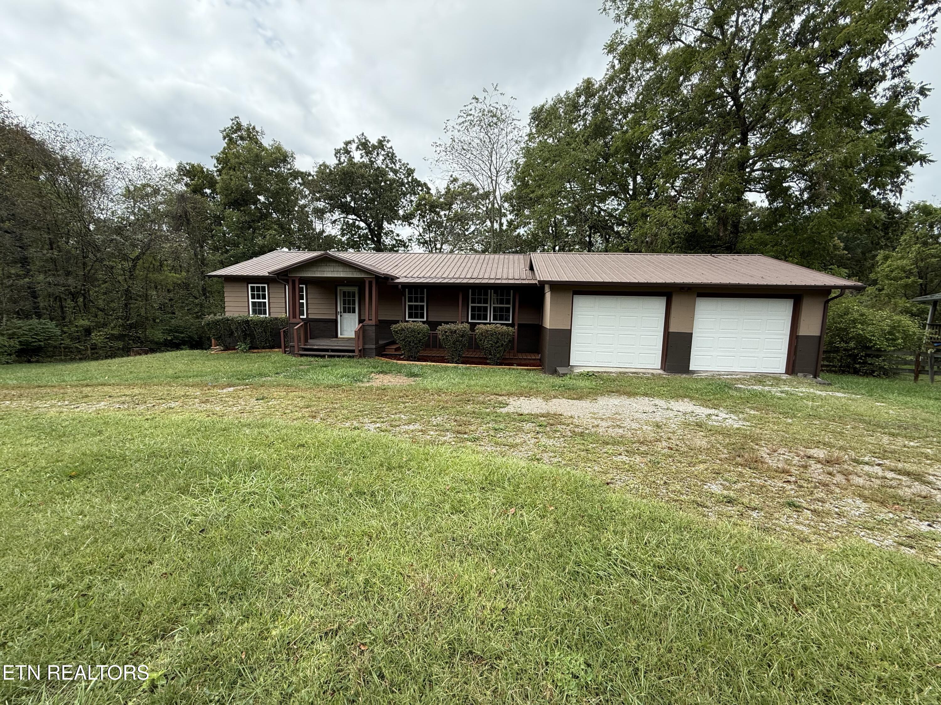 822 Allardt Highway Jamestown TN 38556