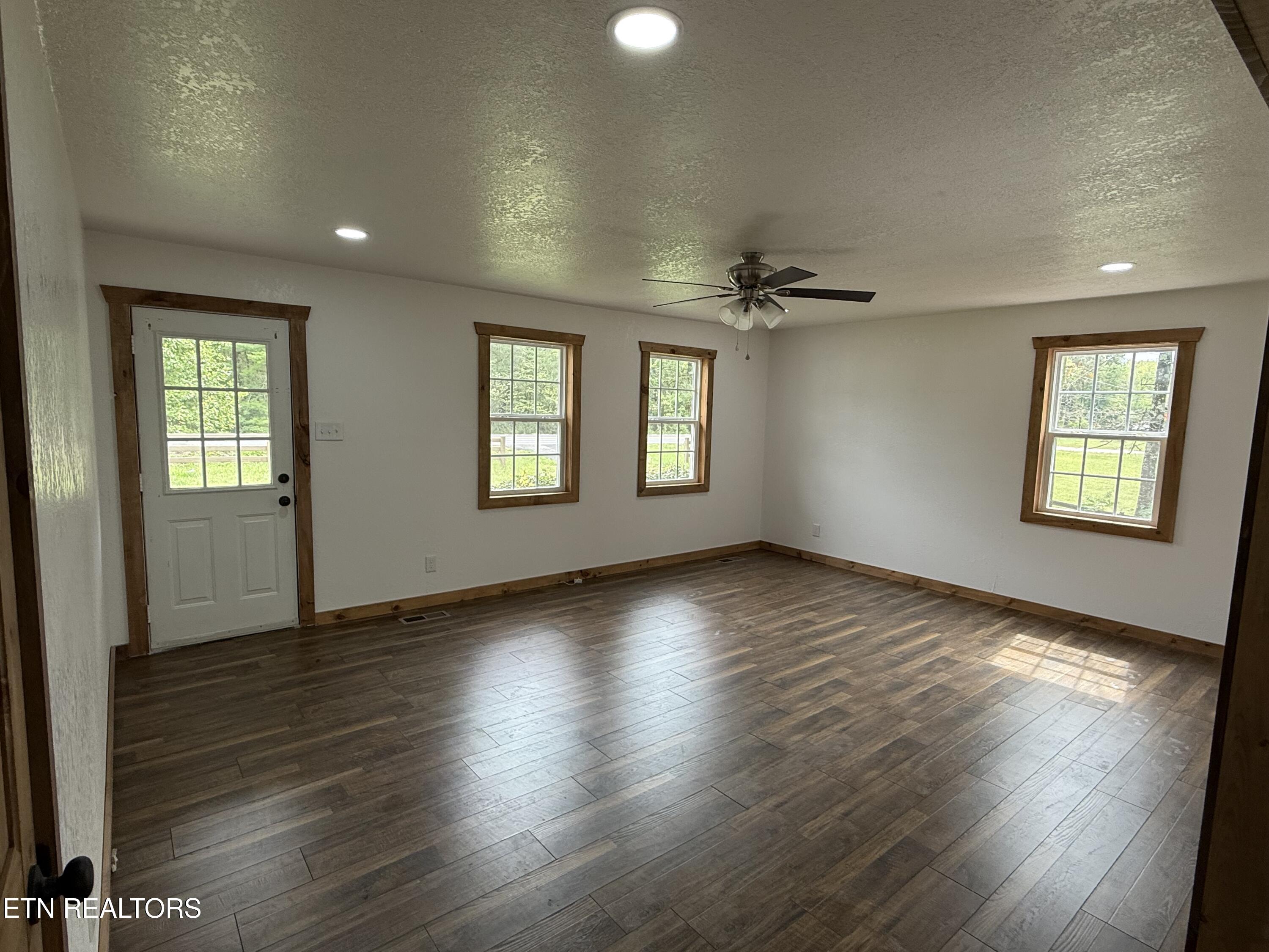 822 Allardt Highway Jamestown TN 38556