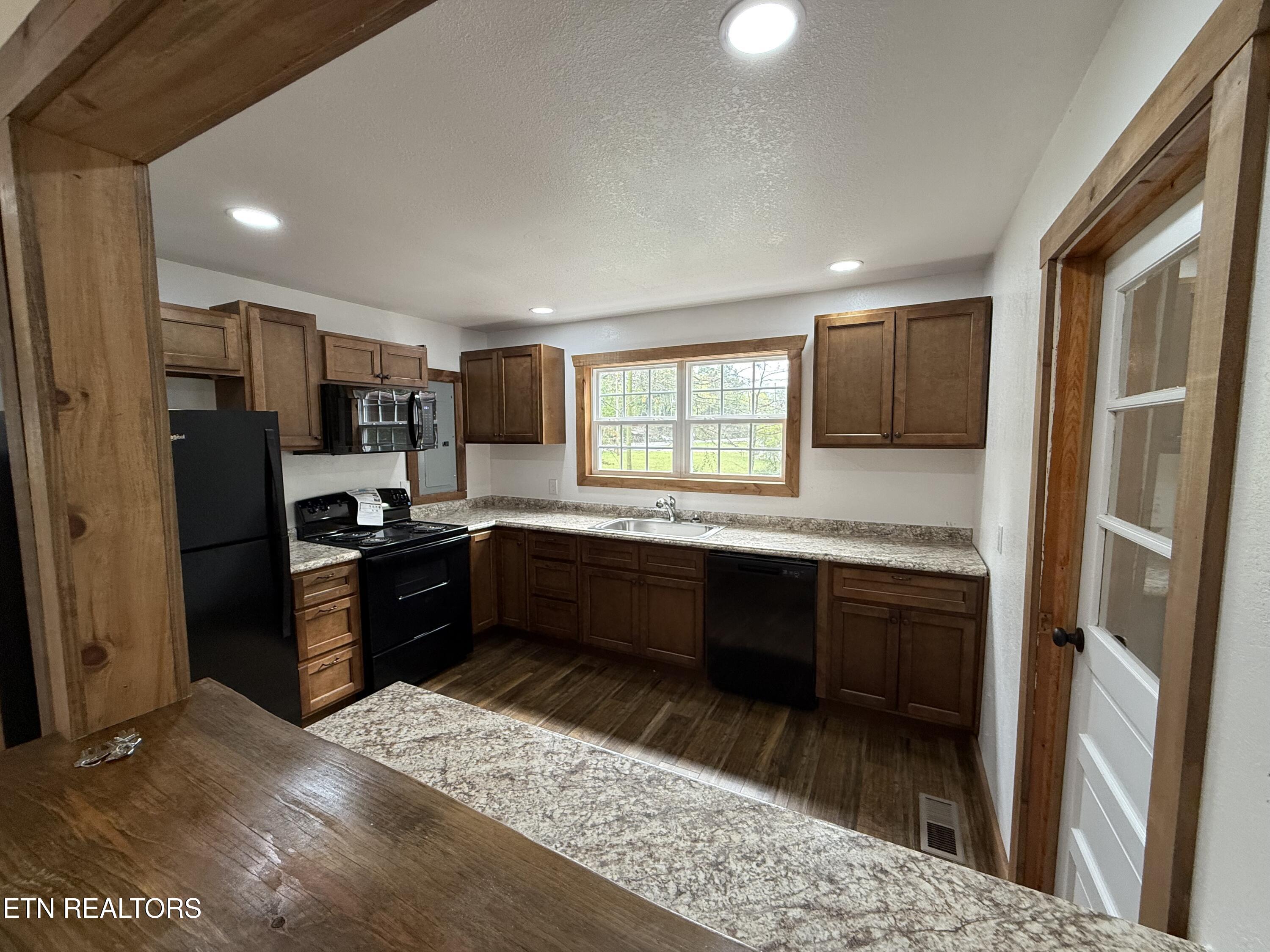 822 Allardt Highway Jamestown TN 38556