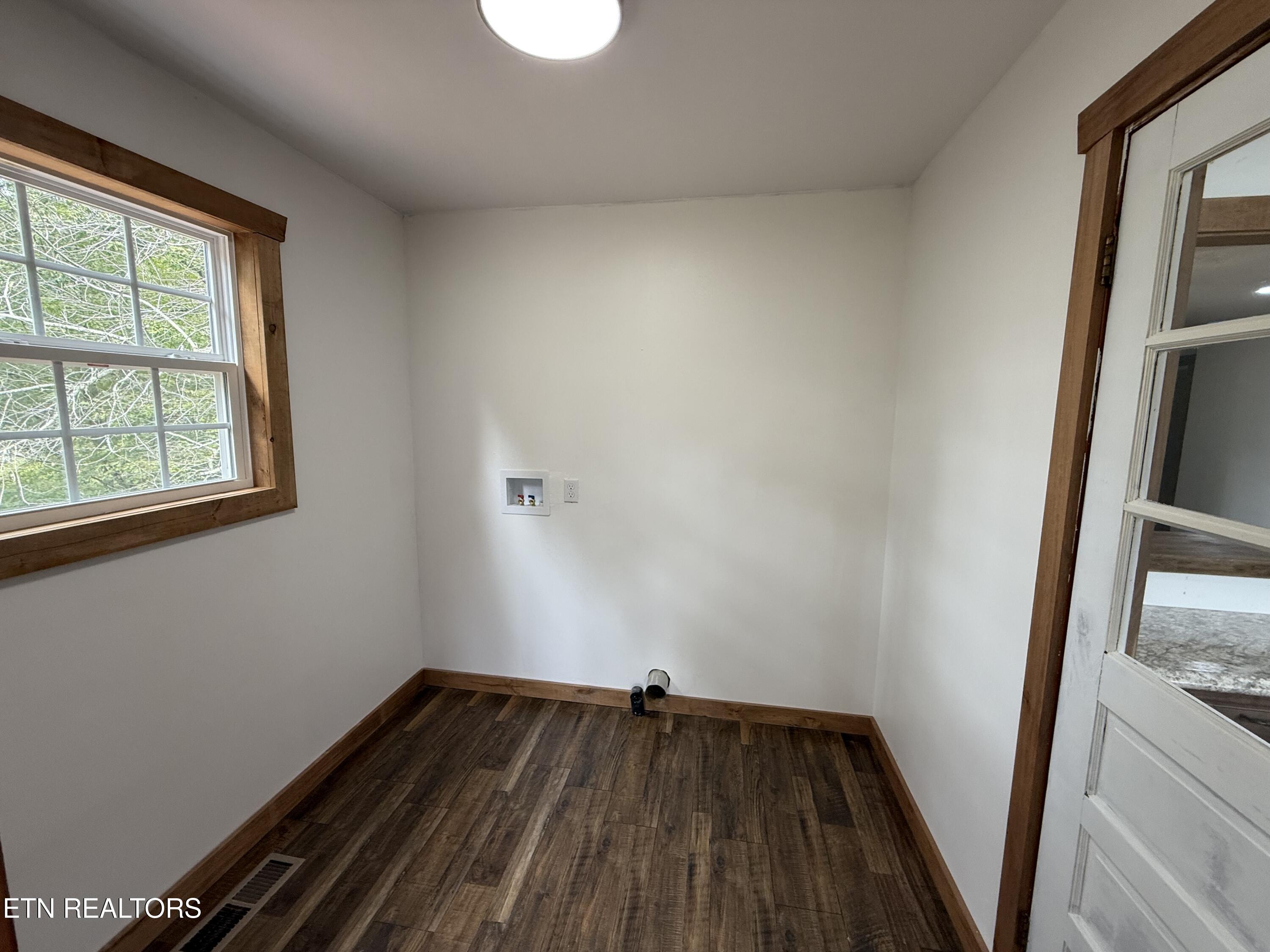 822 Allardt Highway Jamestown TN 38556
