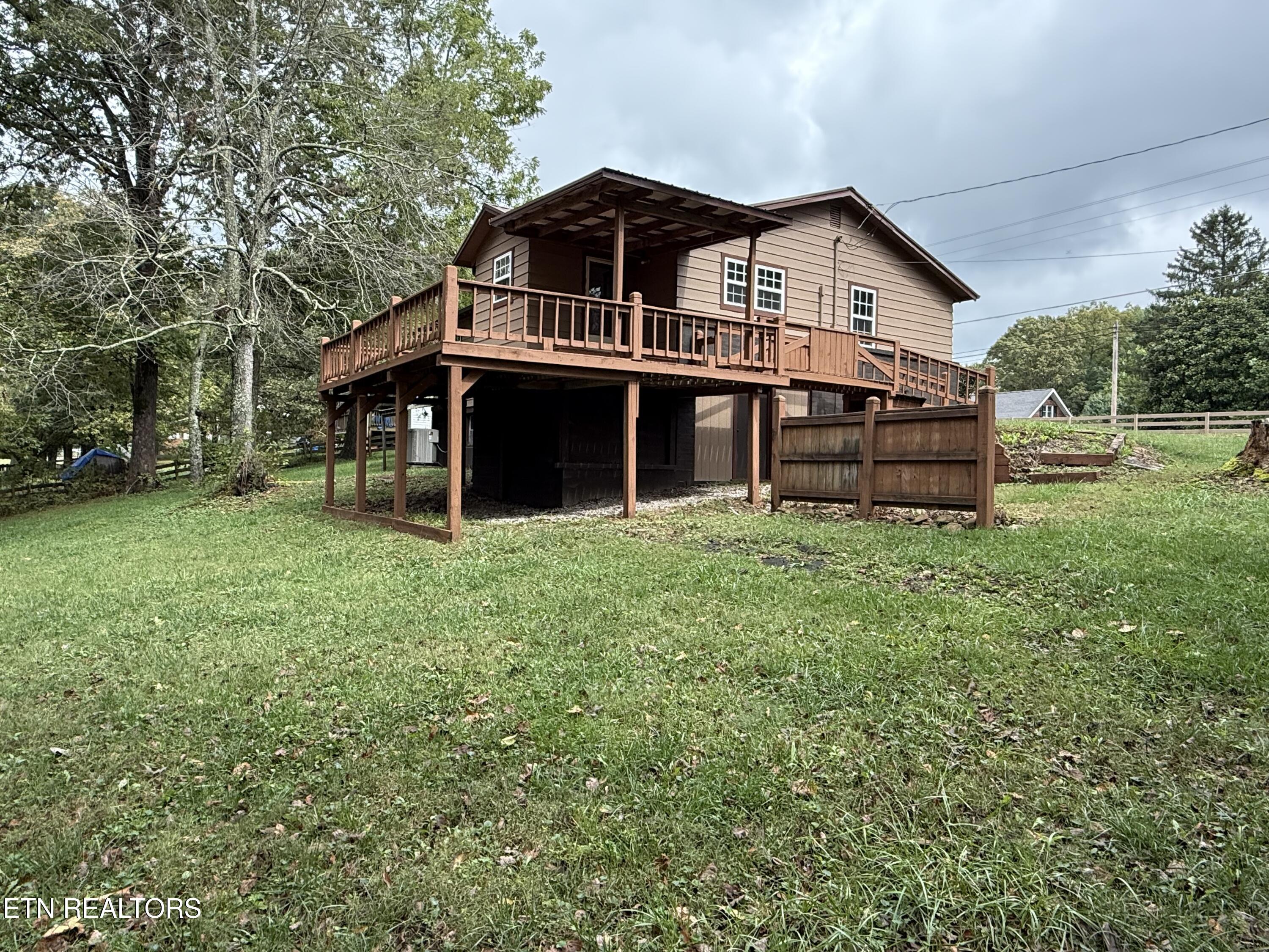 822 Allardt Highway Jamestown TN 38556