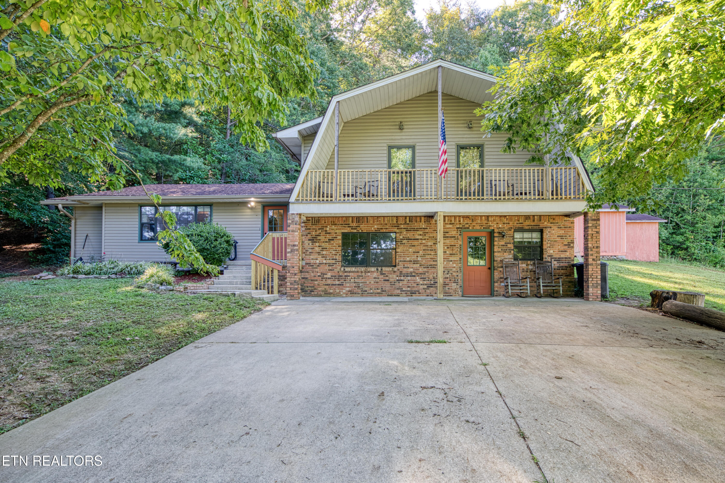 235 Hilltop Street Huntsville TN 37756