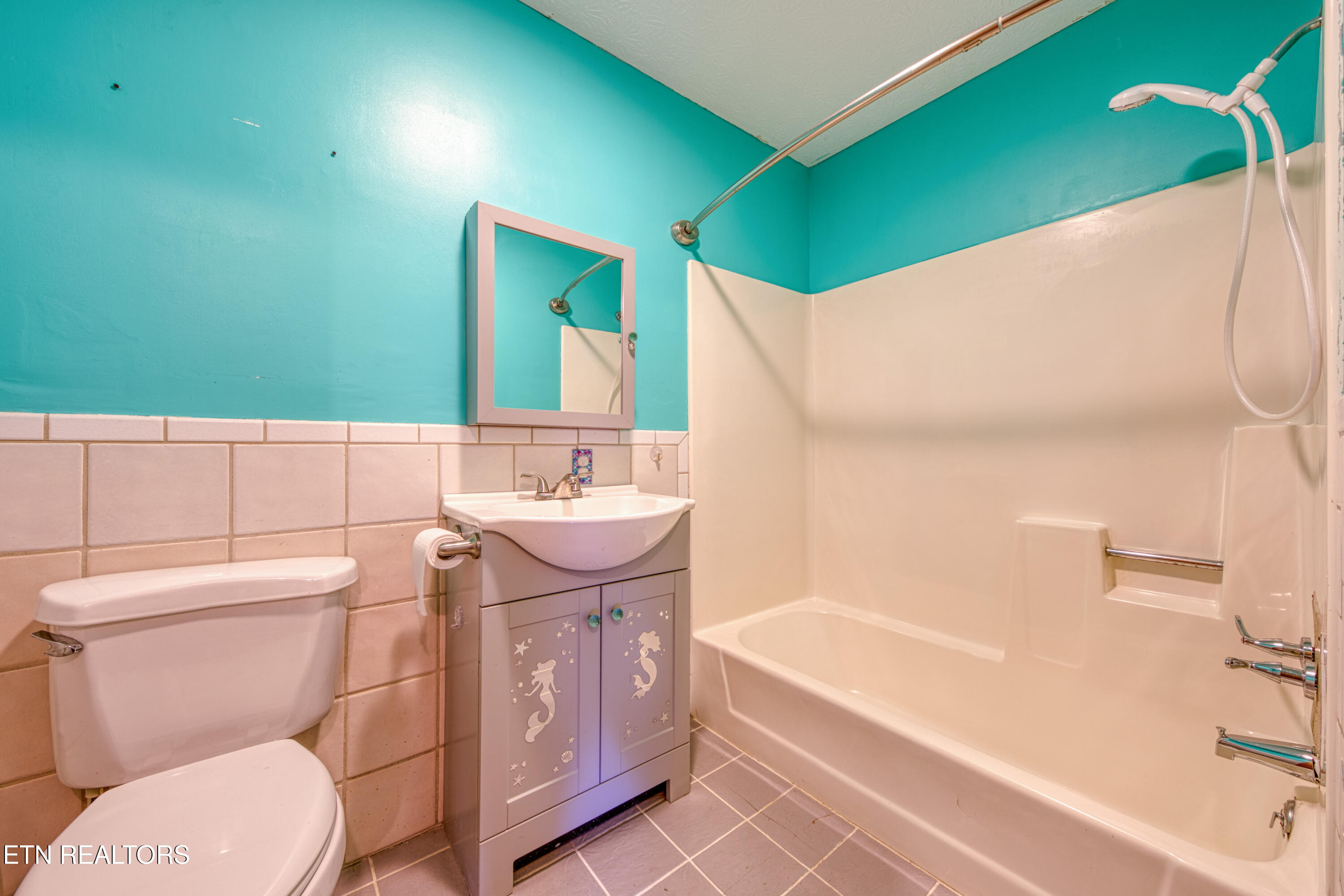 235 Hilltop Street Huntsville TN 37756