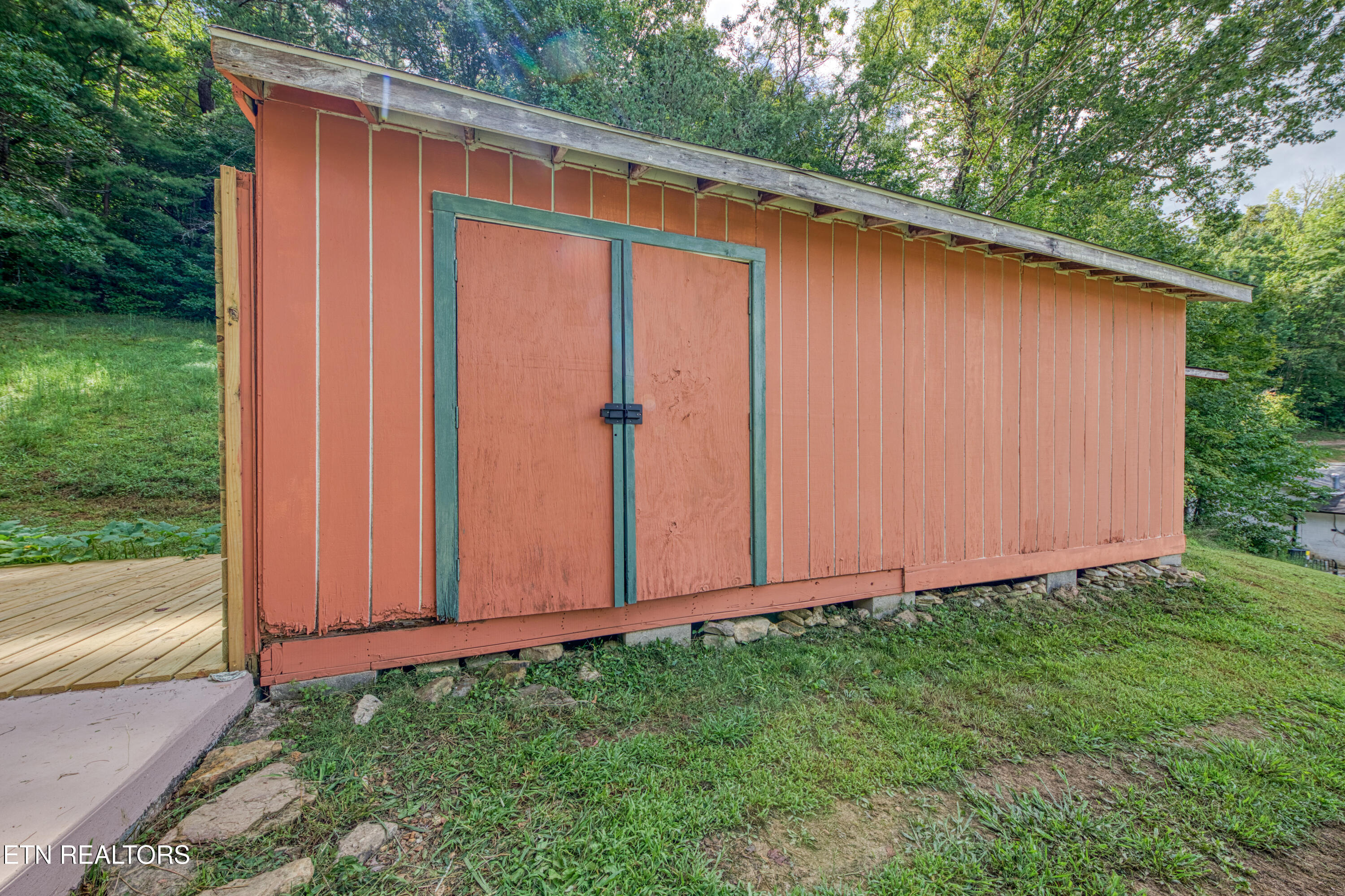 235 Hilltop Street Huntsville TN 37756