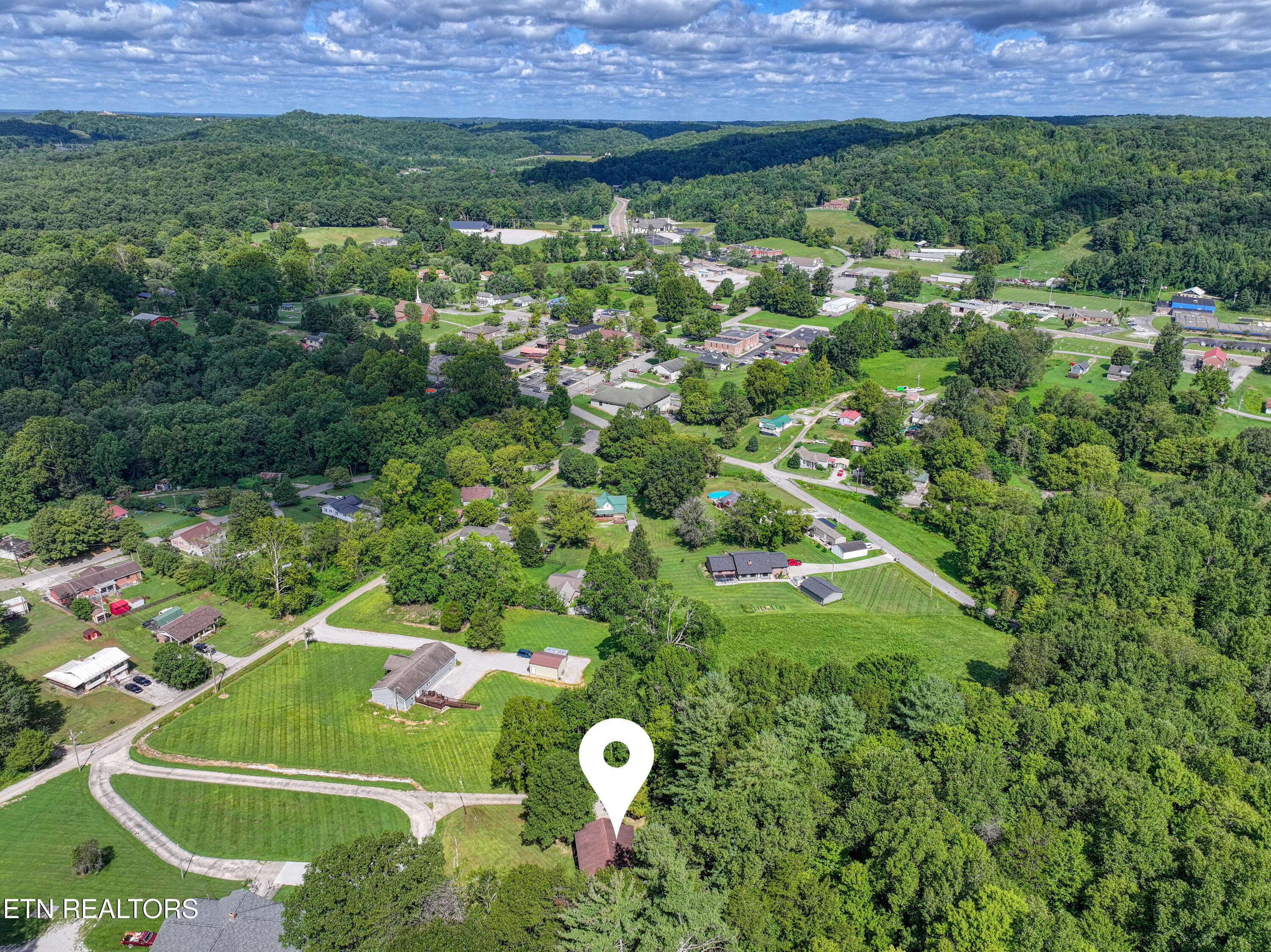 235 Hilltop Street Huntsville TN 37756