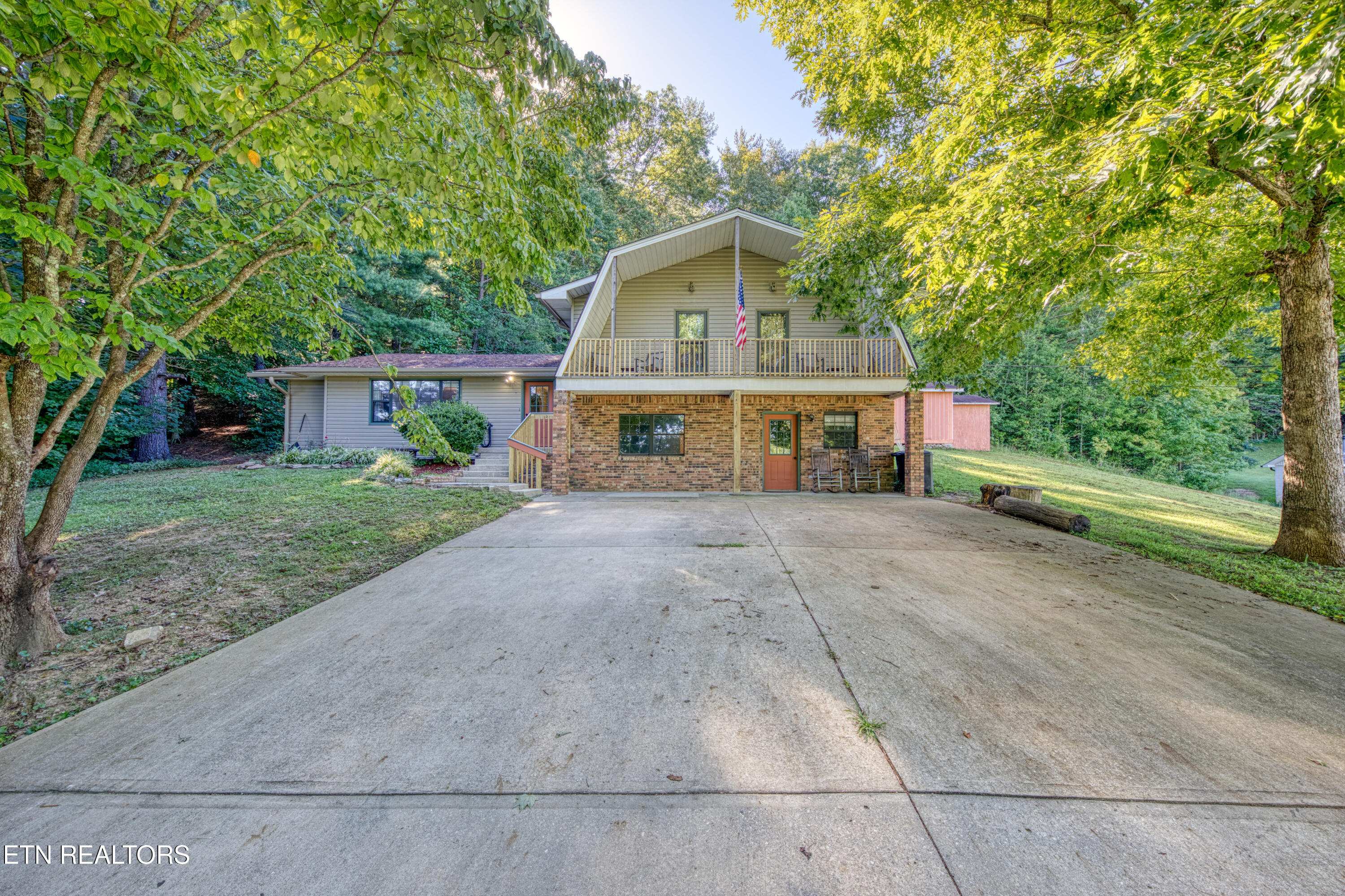 235 Hilltop Street Huntsville TN 37756