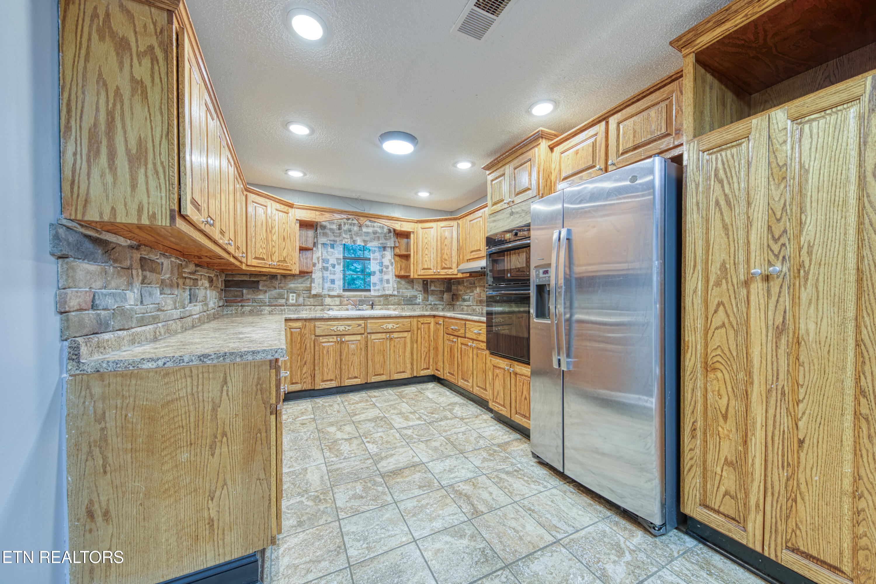 235 Hilltop Street Huntsville TN 37756