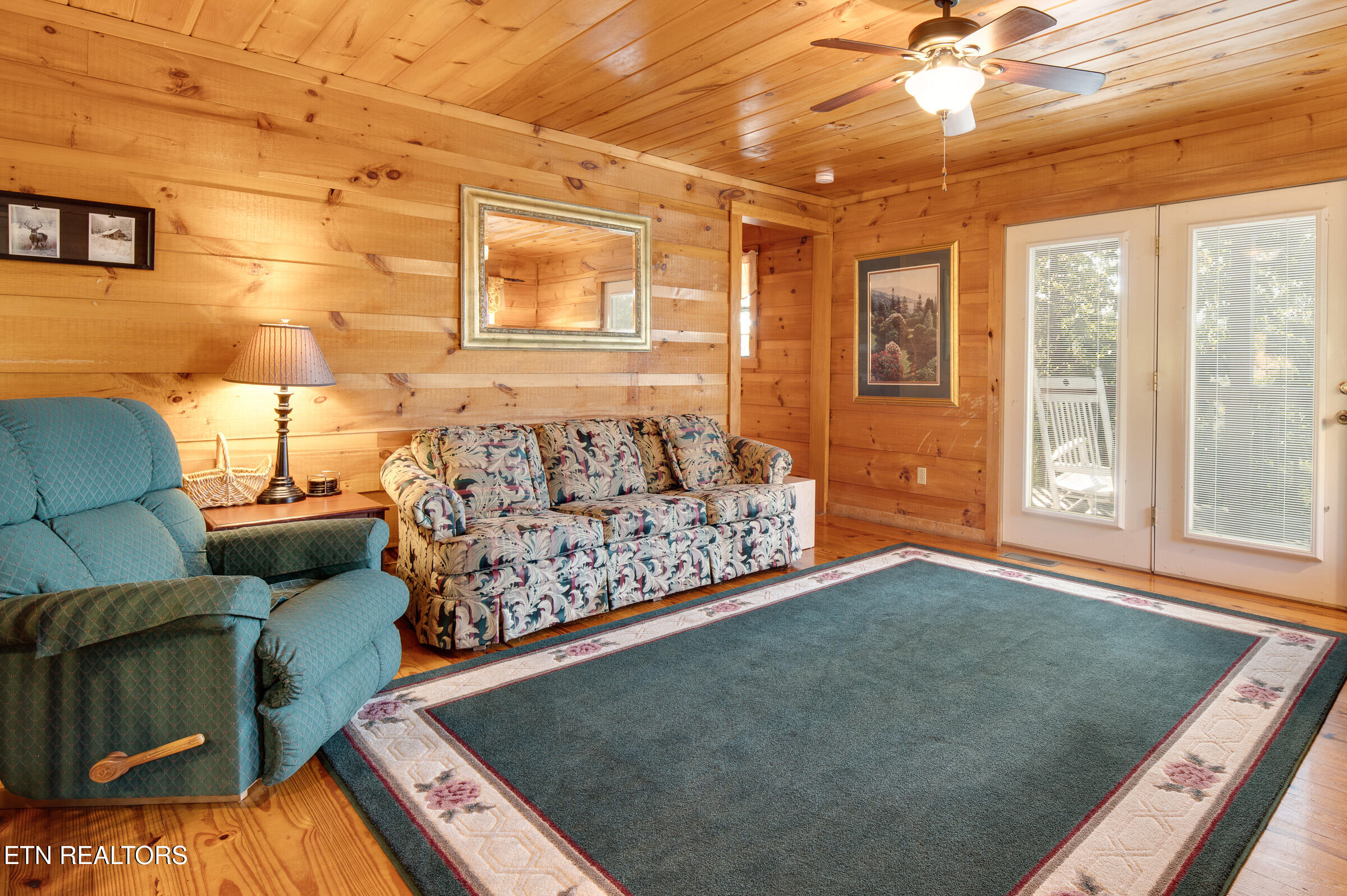 1433 Twin Rock Drive Sevierville TN 37862